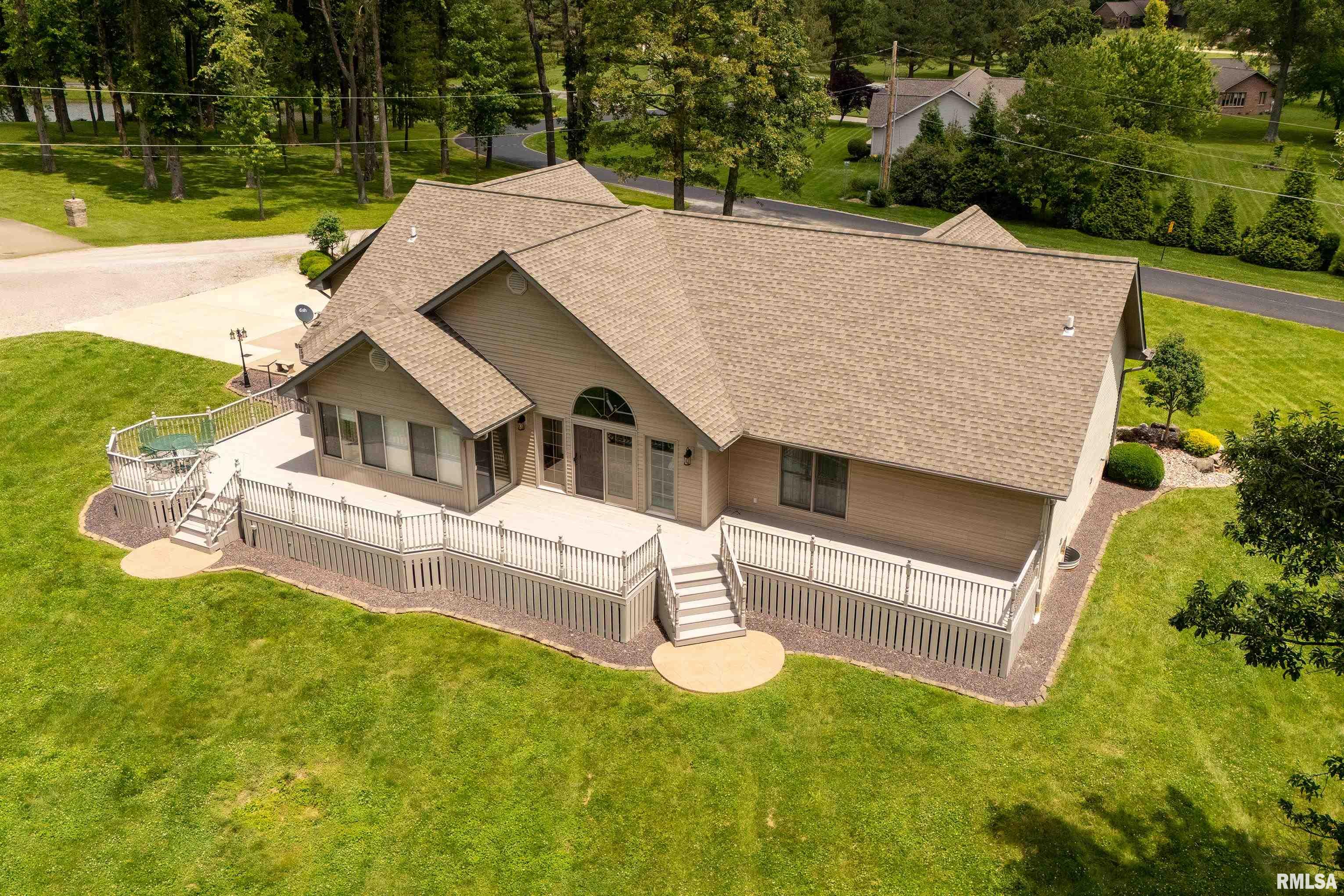 806 Twin Lakes Lane, Pinckneyville, Illinois image 4