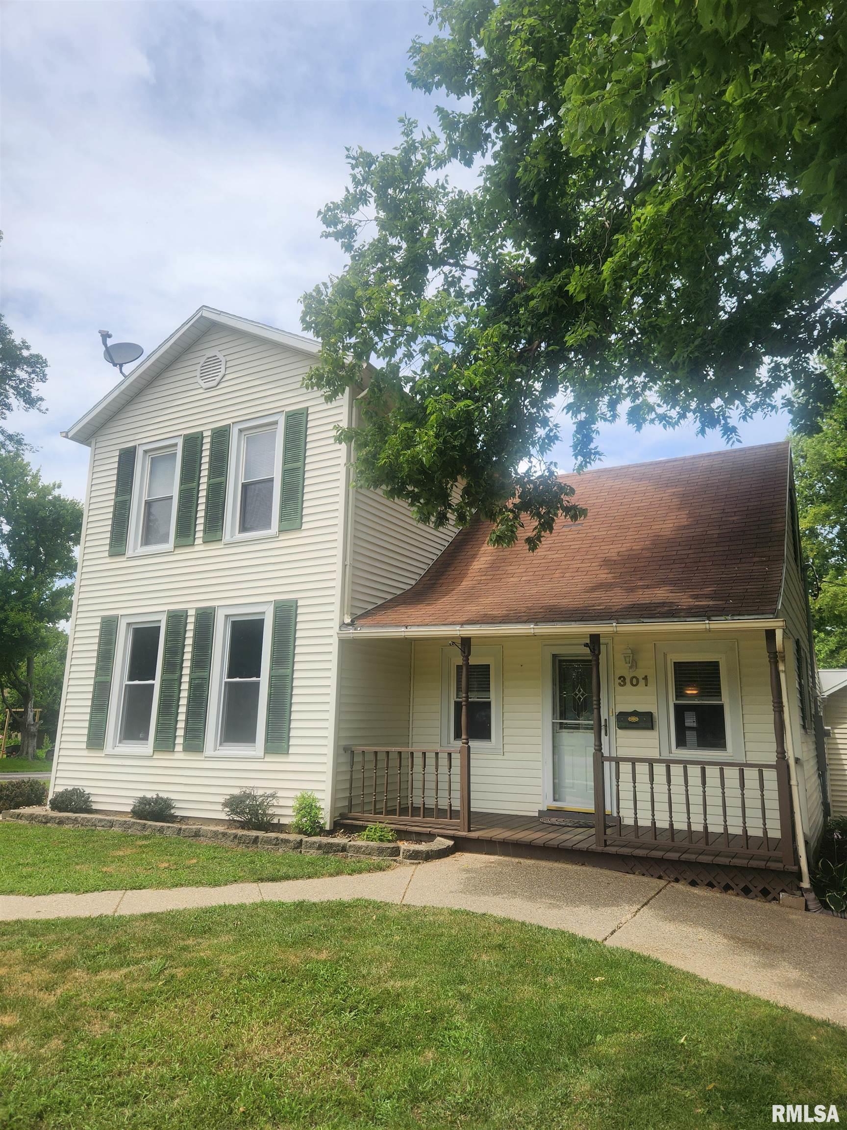 Photo 1 of 40 — 301 E MAIN Street, Lexington, IL 61753