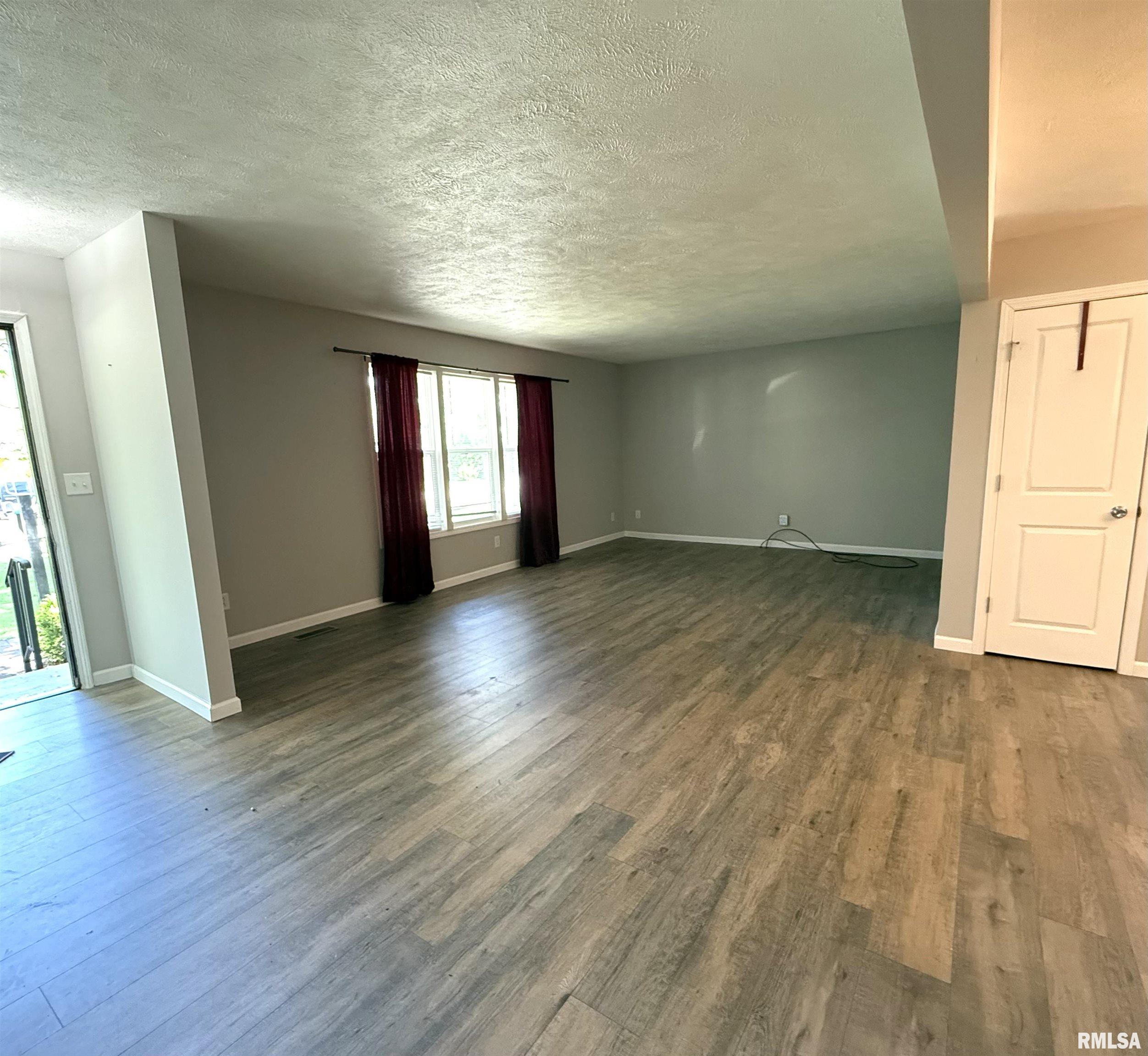 3005 W Woodlawn Place, Marion, Illinois image 3
