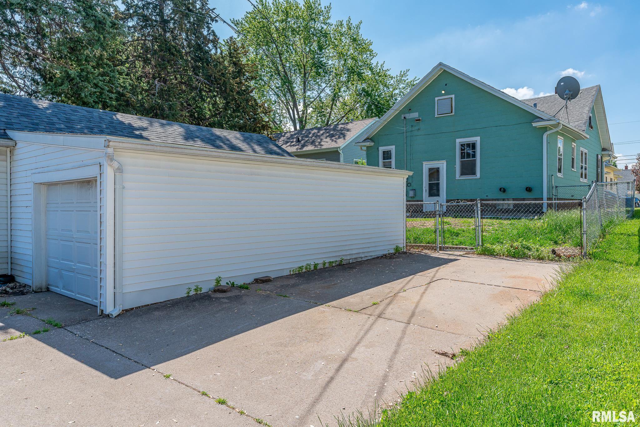 342 W 30th Street, Davenport, Iowa image 14