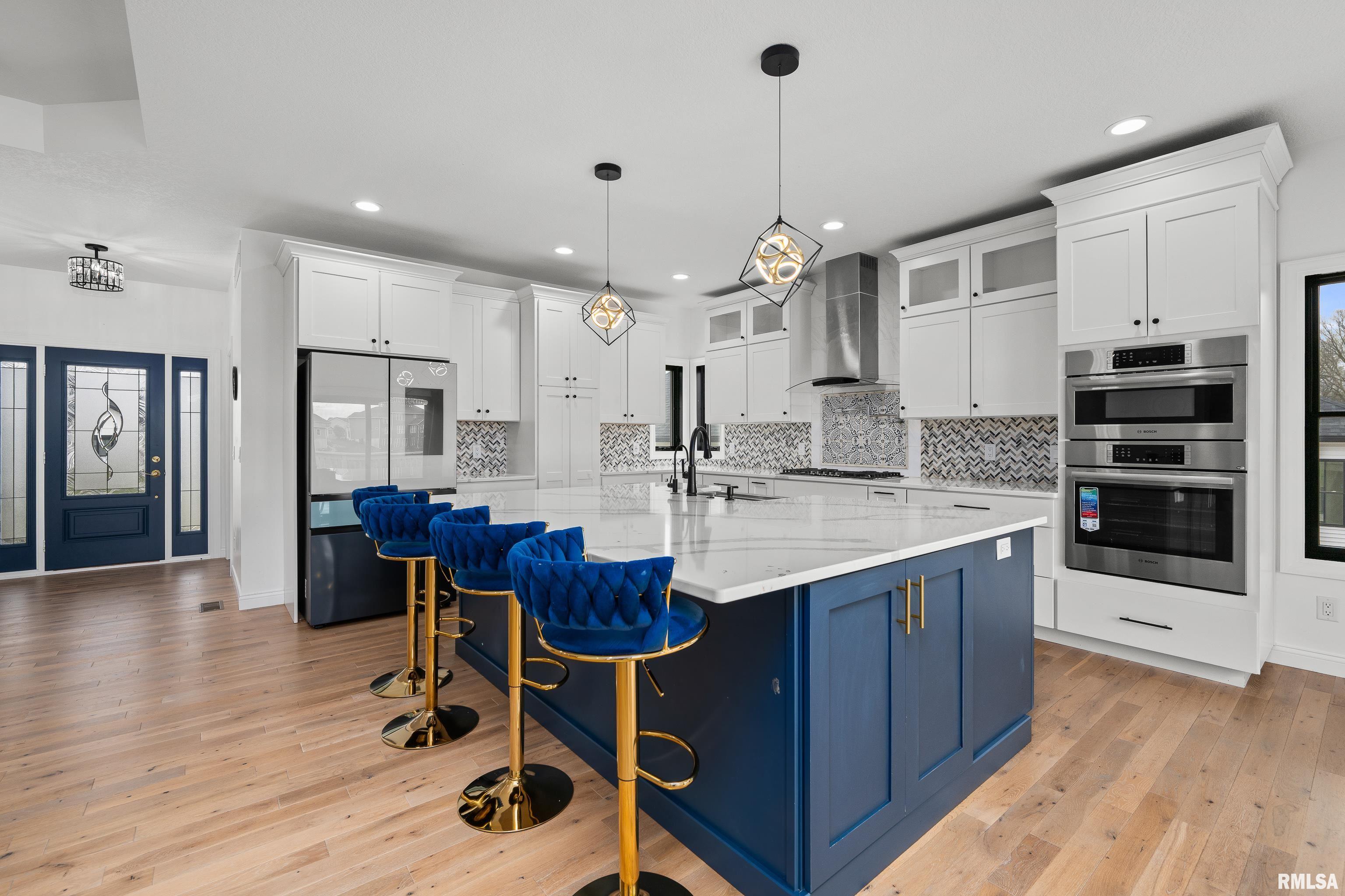 6817 Timber Court, Bettendorf, Iowa image 12