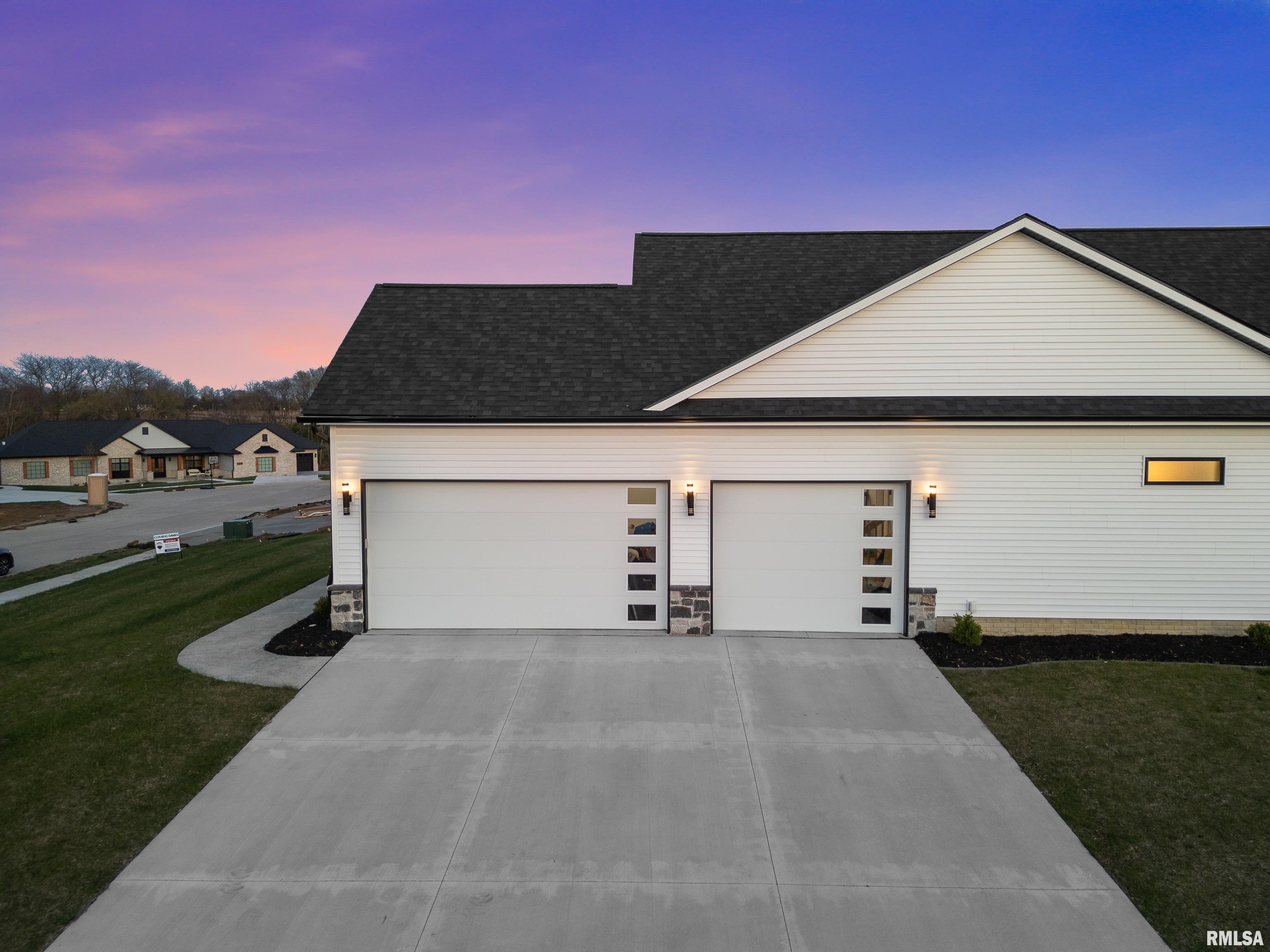 6817 Timber Court, Bettendorf, Iowa image 4