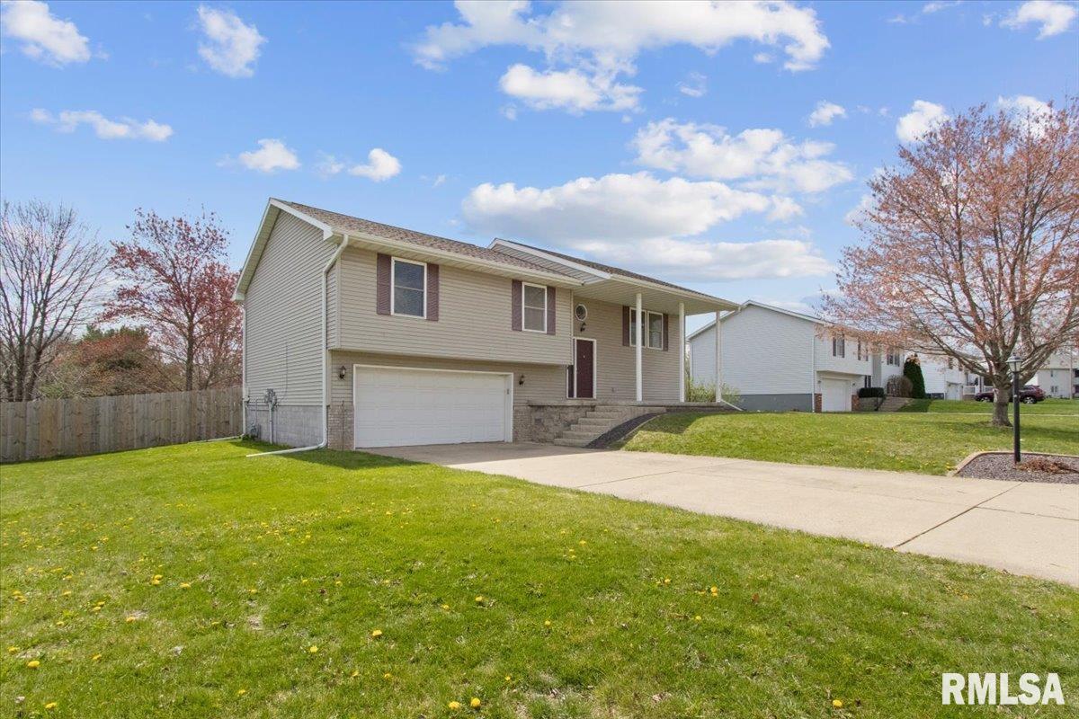 128 High Oak Drive, East Peoria, Illinois image 2