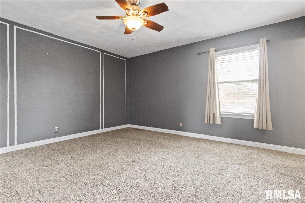 128 High Oak Drive, East Peoria, Illinois image 13