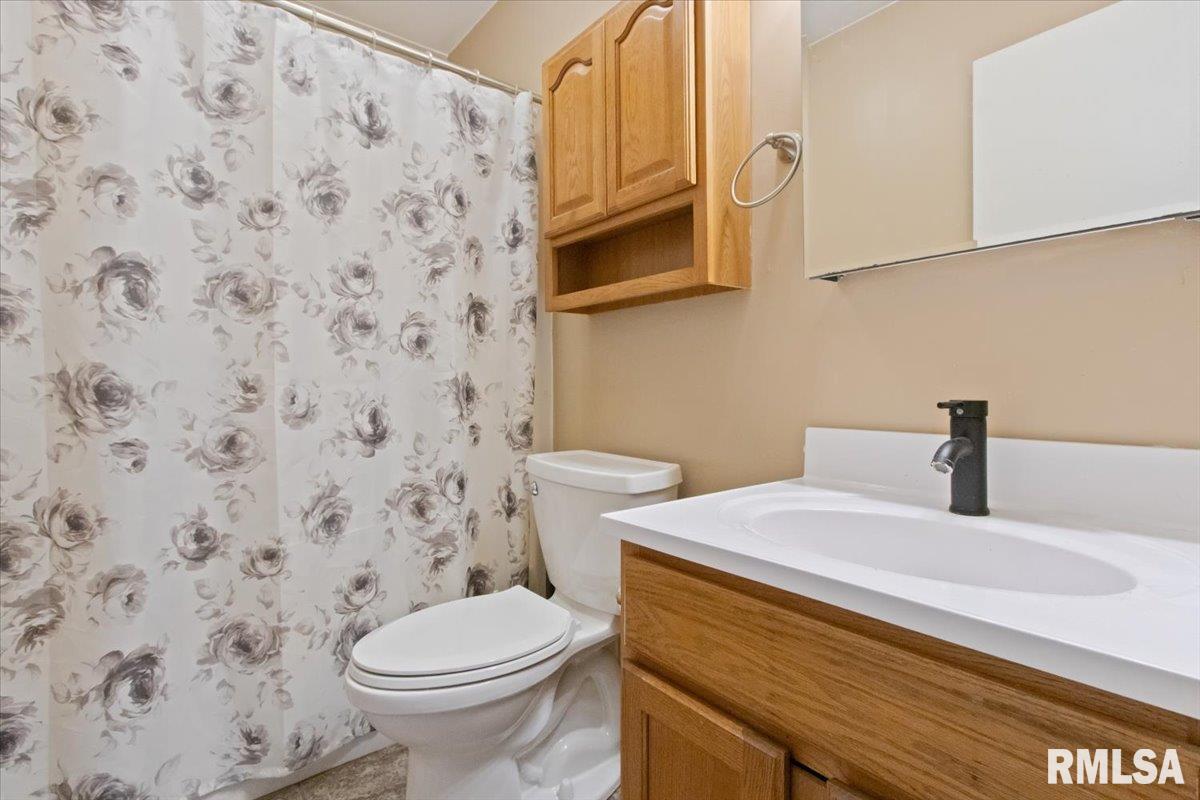 128 High Oak Drive, East Peoria, Illinois image 16