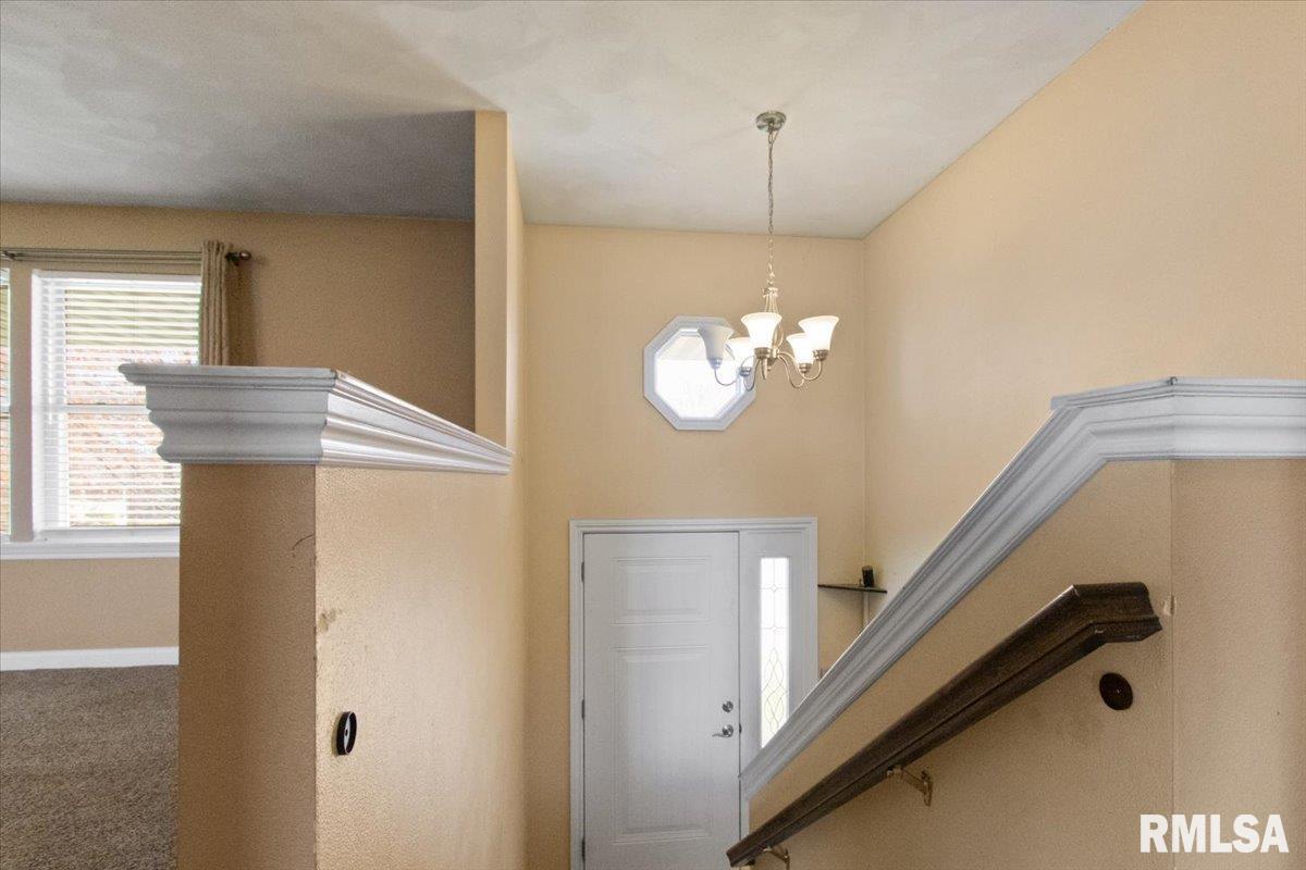 128 High Oak Drive, East Peoria, Illinois image 4