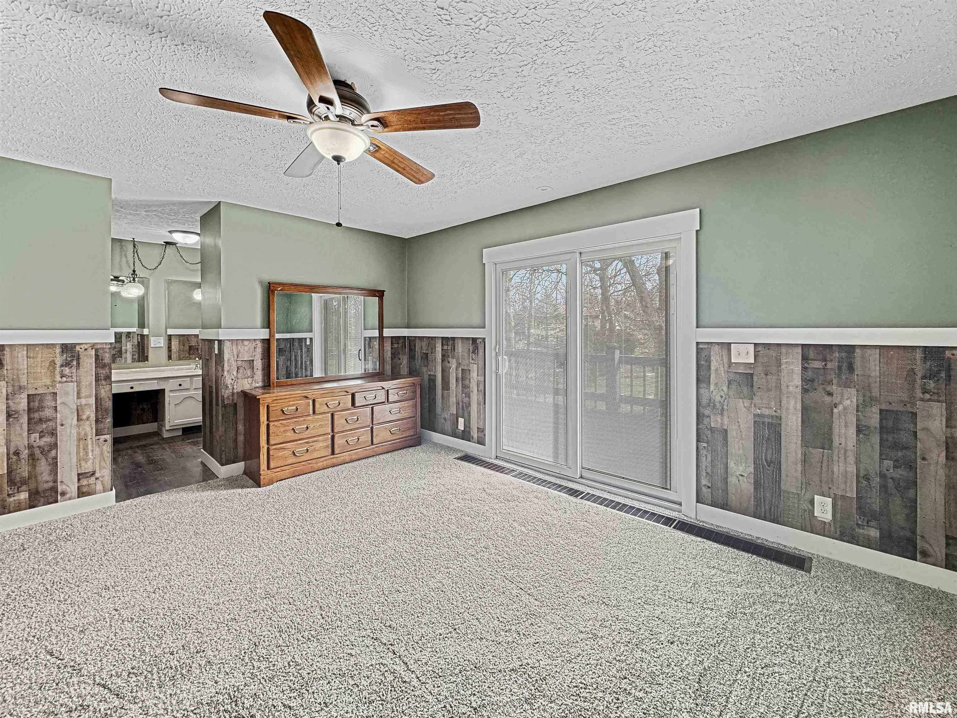 10 Locust Grove Court, Groveland, Illinois image 32