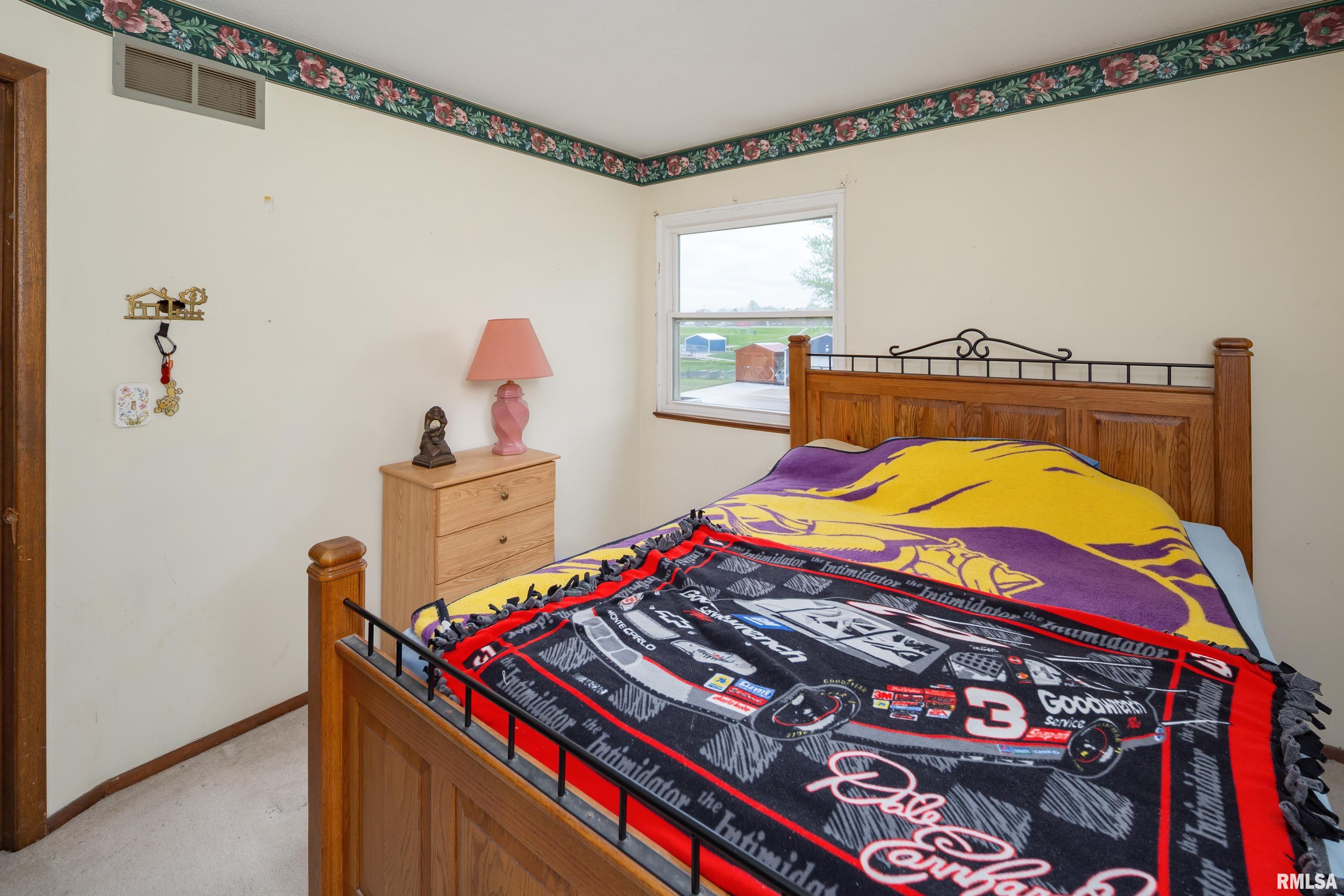 676 W 57th Street, Davenport, Iowa image 15