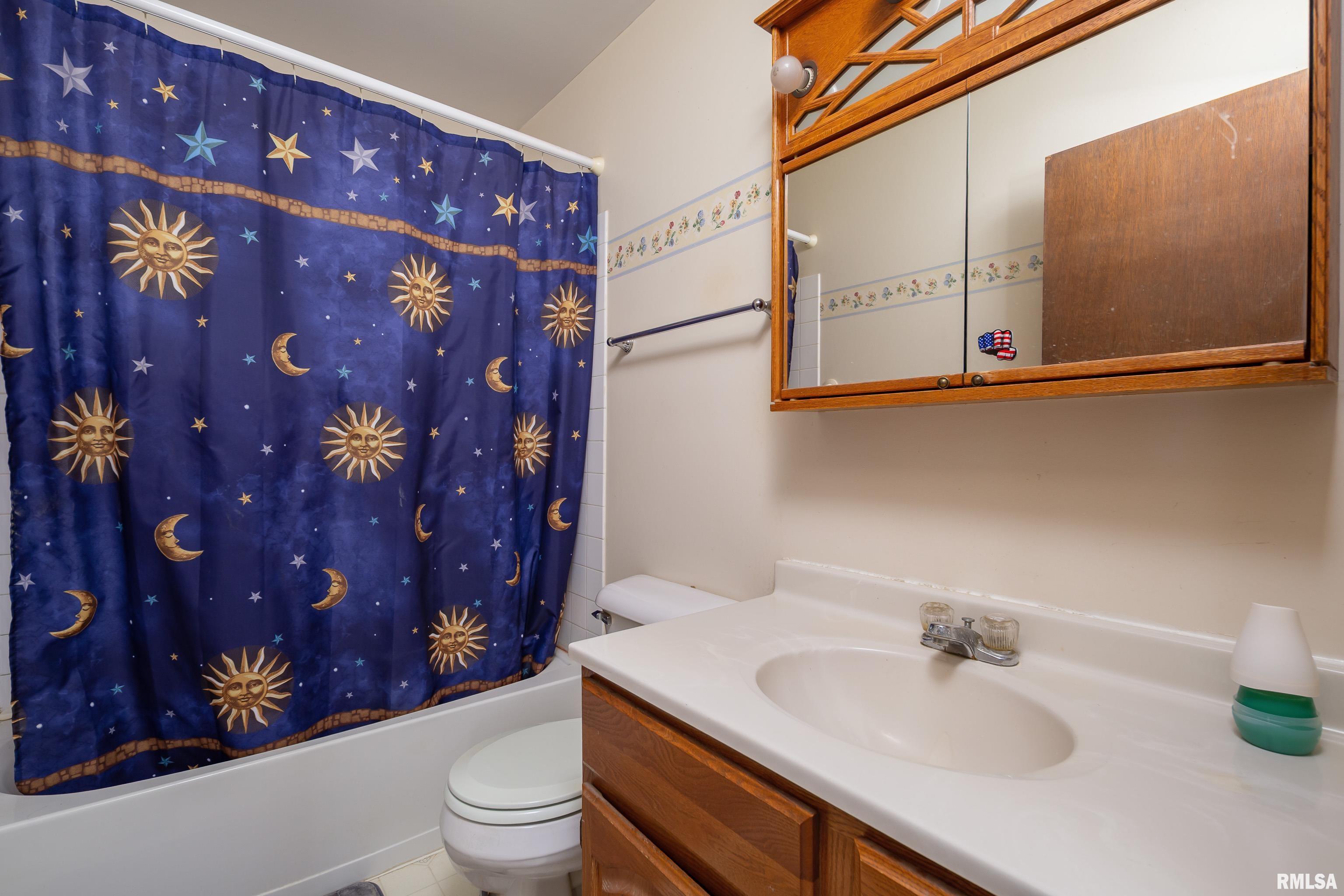 676 W 57th Street, Davenport, Iowa image 14