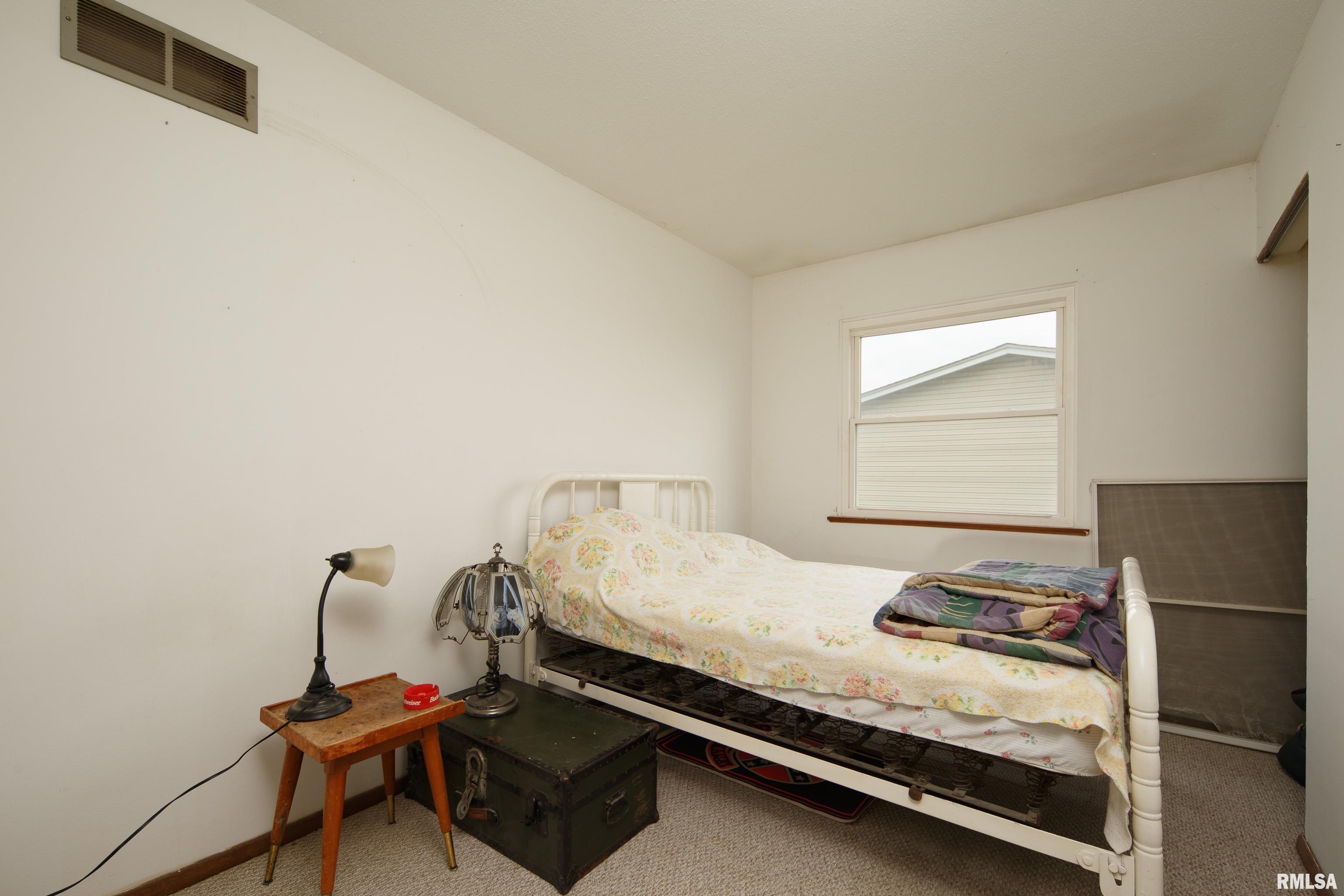 676 W 57th Street, Davenport, Iowa image 22