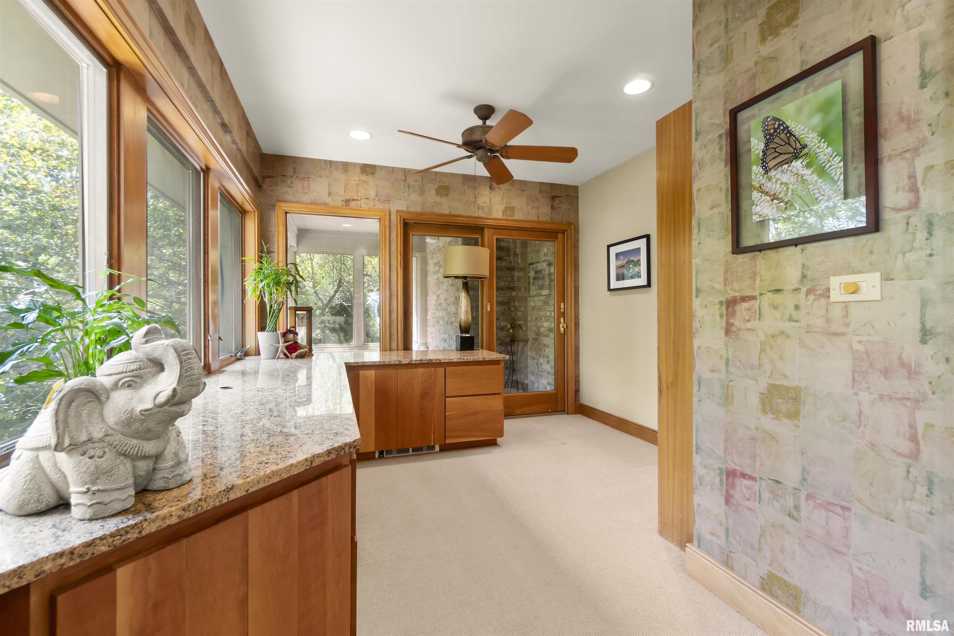 200 W Ravinwoods Road, Peoria, Illinois image 22