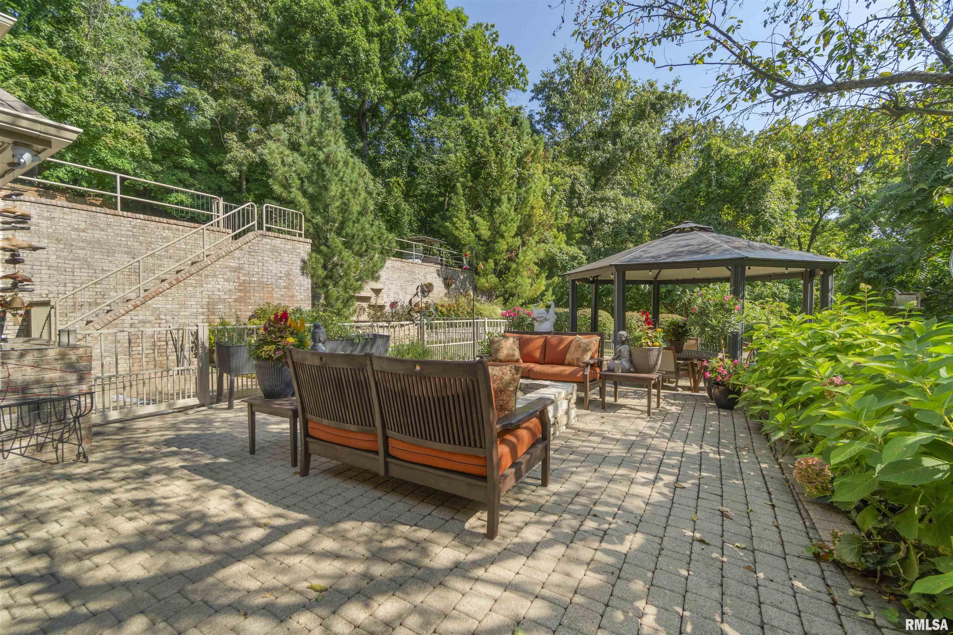 200 W Ravinwoods Road, Peoria, Illinois image 14