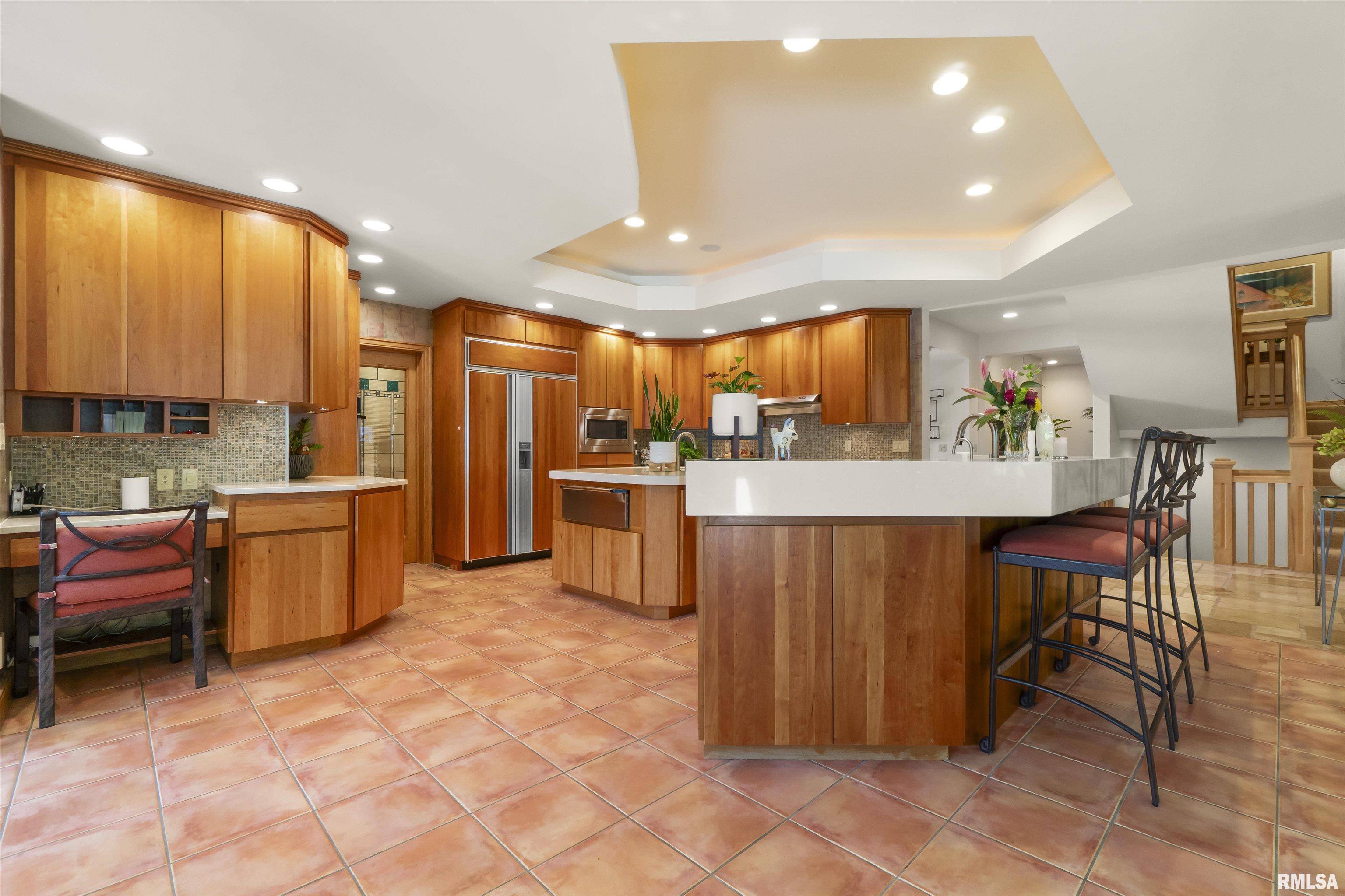 200 W Ravinwoods Road, Peoria, Illinois image 23
