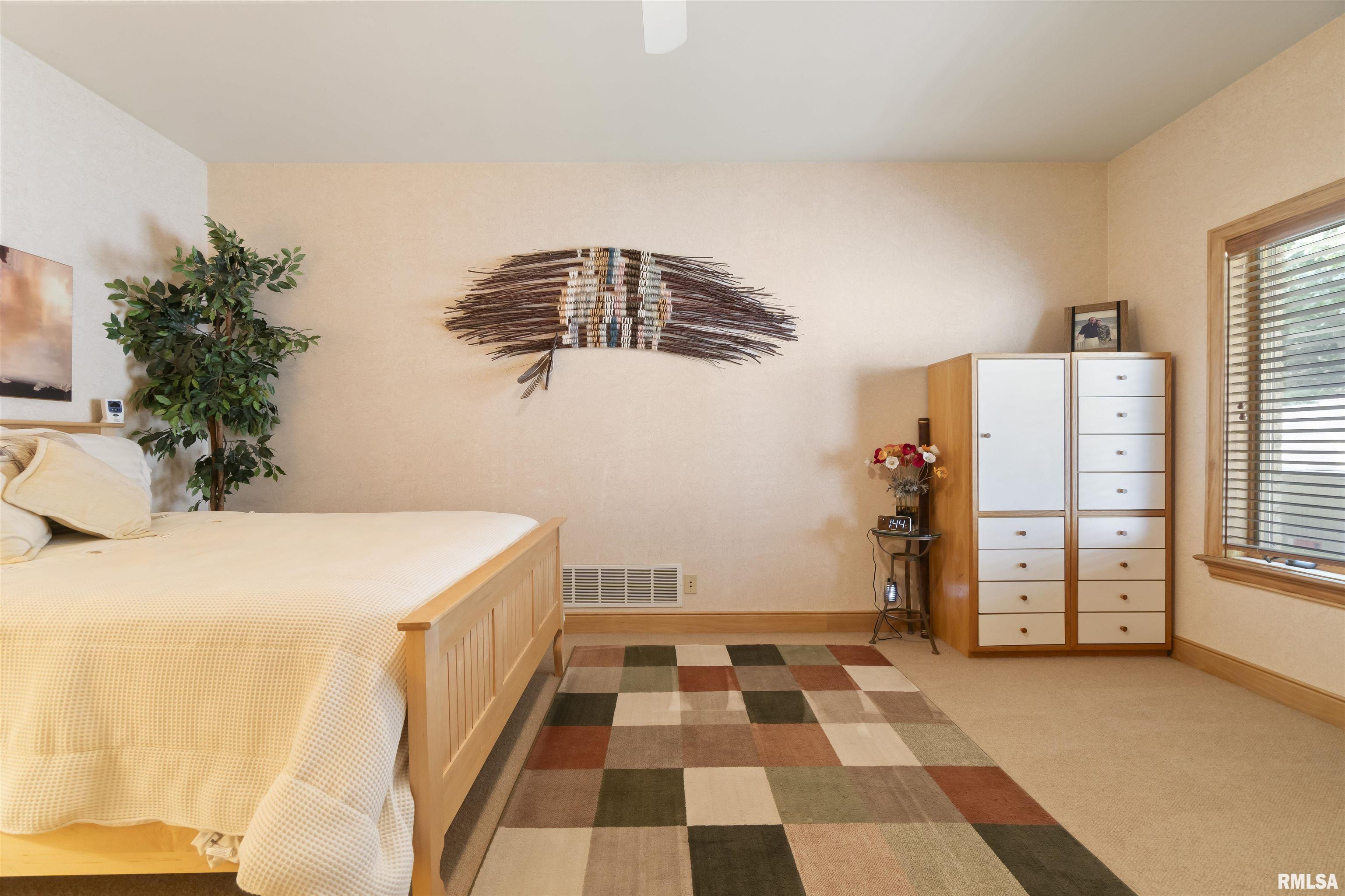 200 W Ravinwoods Road, Peoria, Illinois image 48