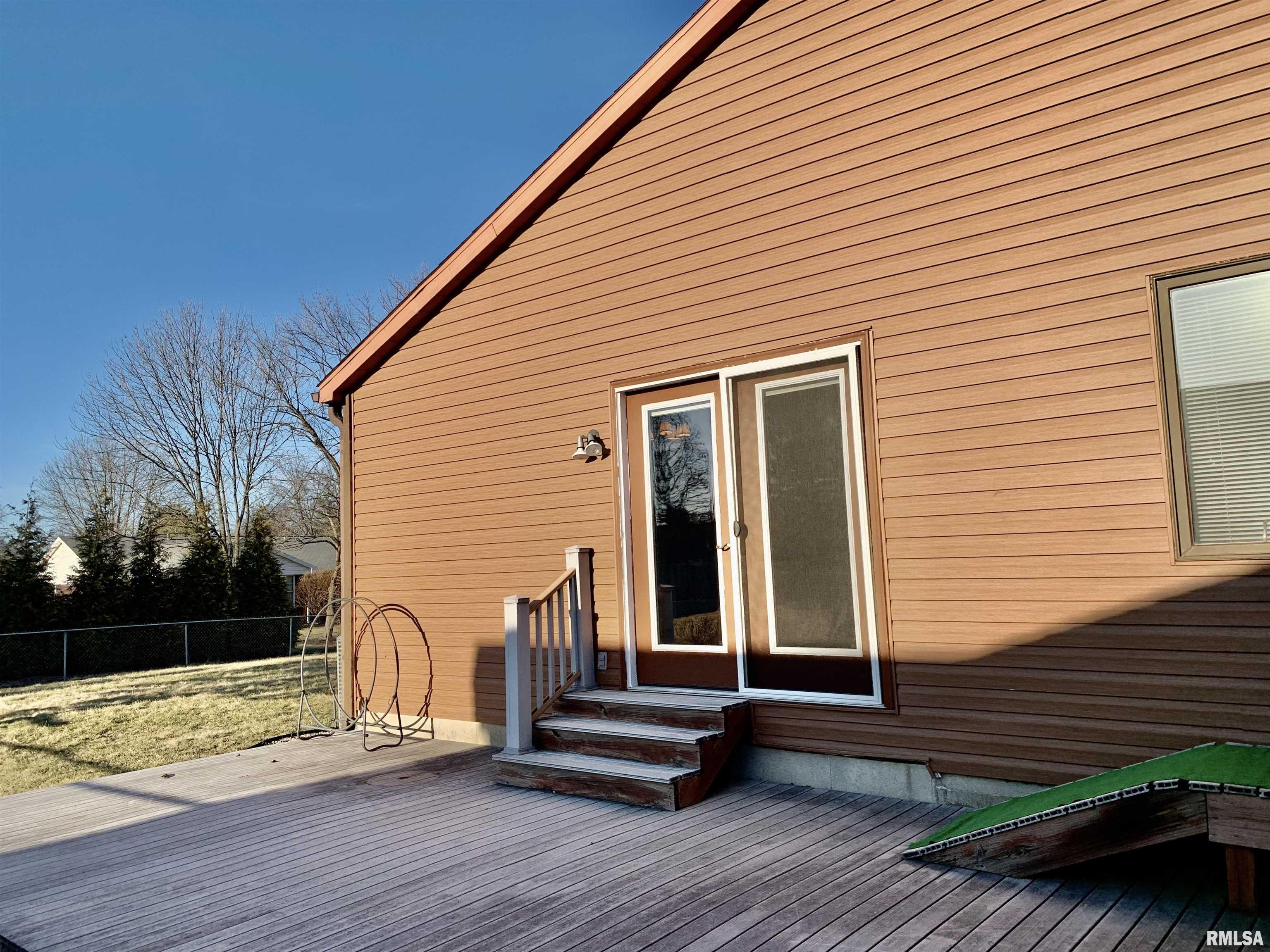 20 Briarwyck Drive, Jacksonville, Illinois image 3