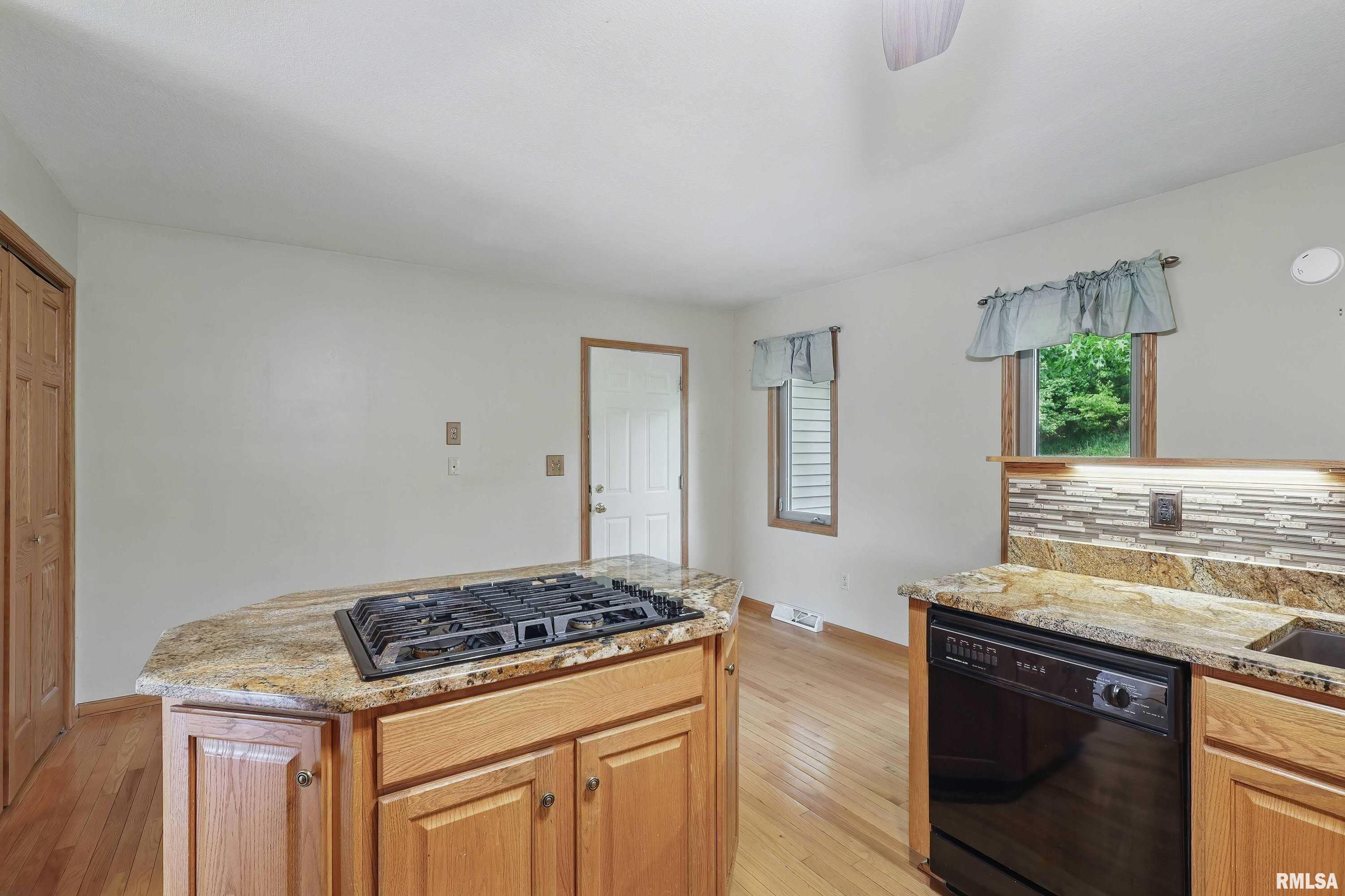 1244 Island View Drive, Sherrard, Illinois image 21