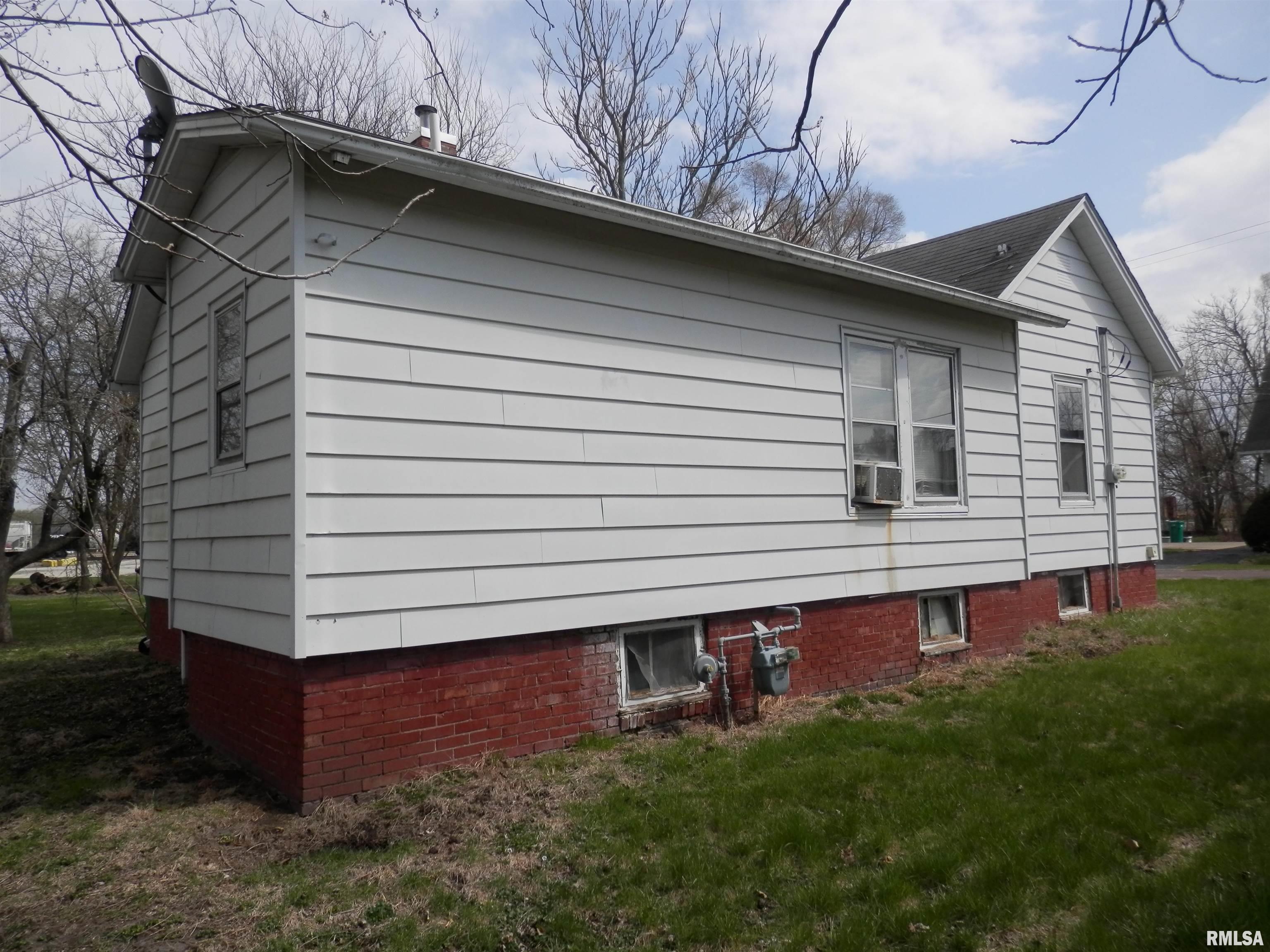 59 4th Street, Galesburg, Illinois image 4