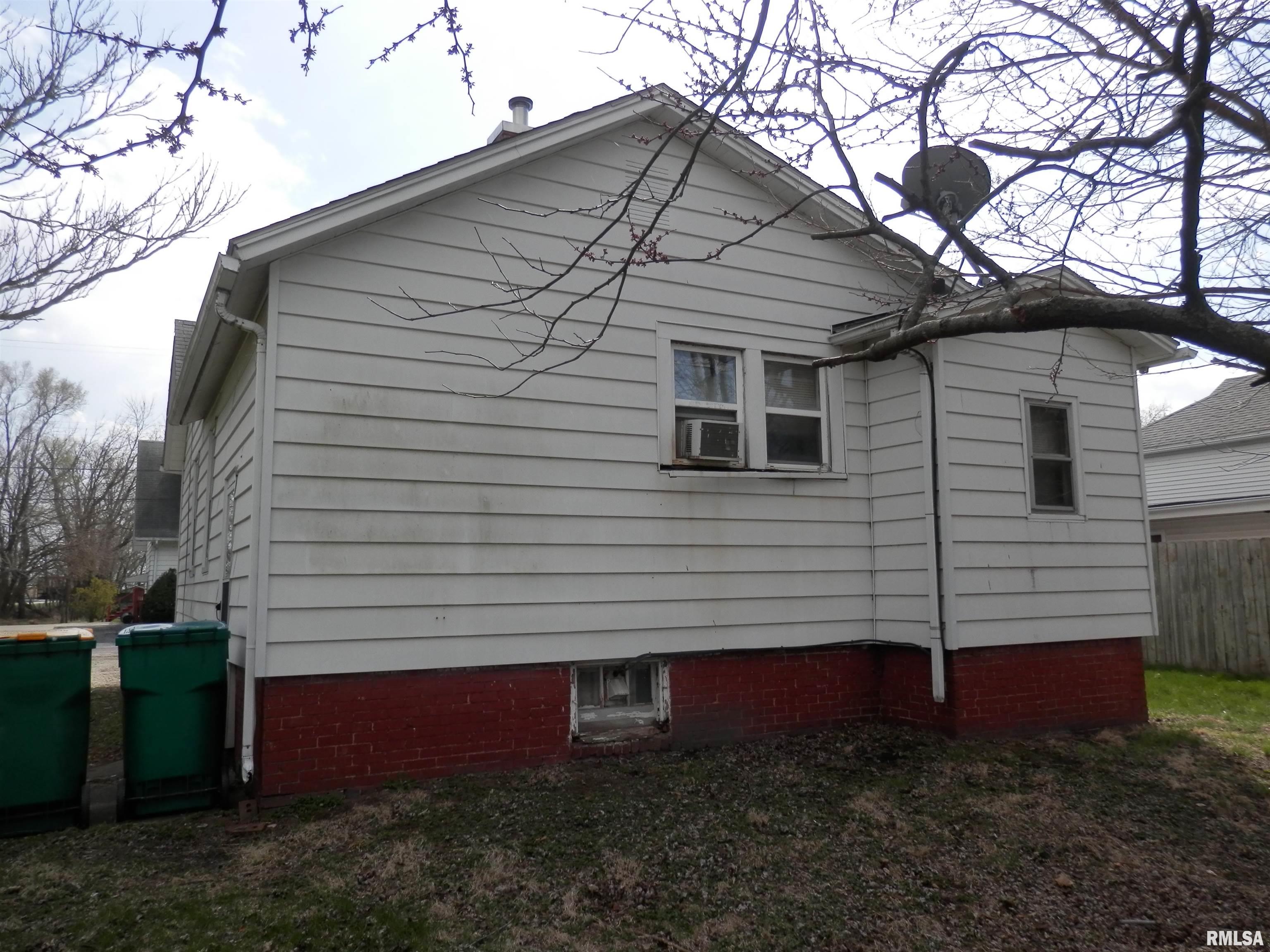 59 4th Street, Galesburg, Illinois image 3