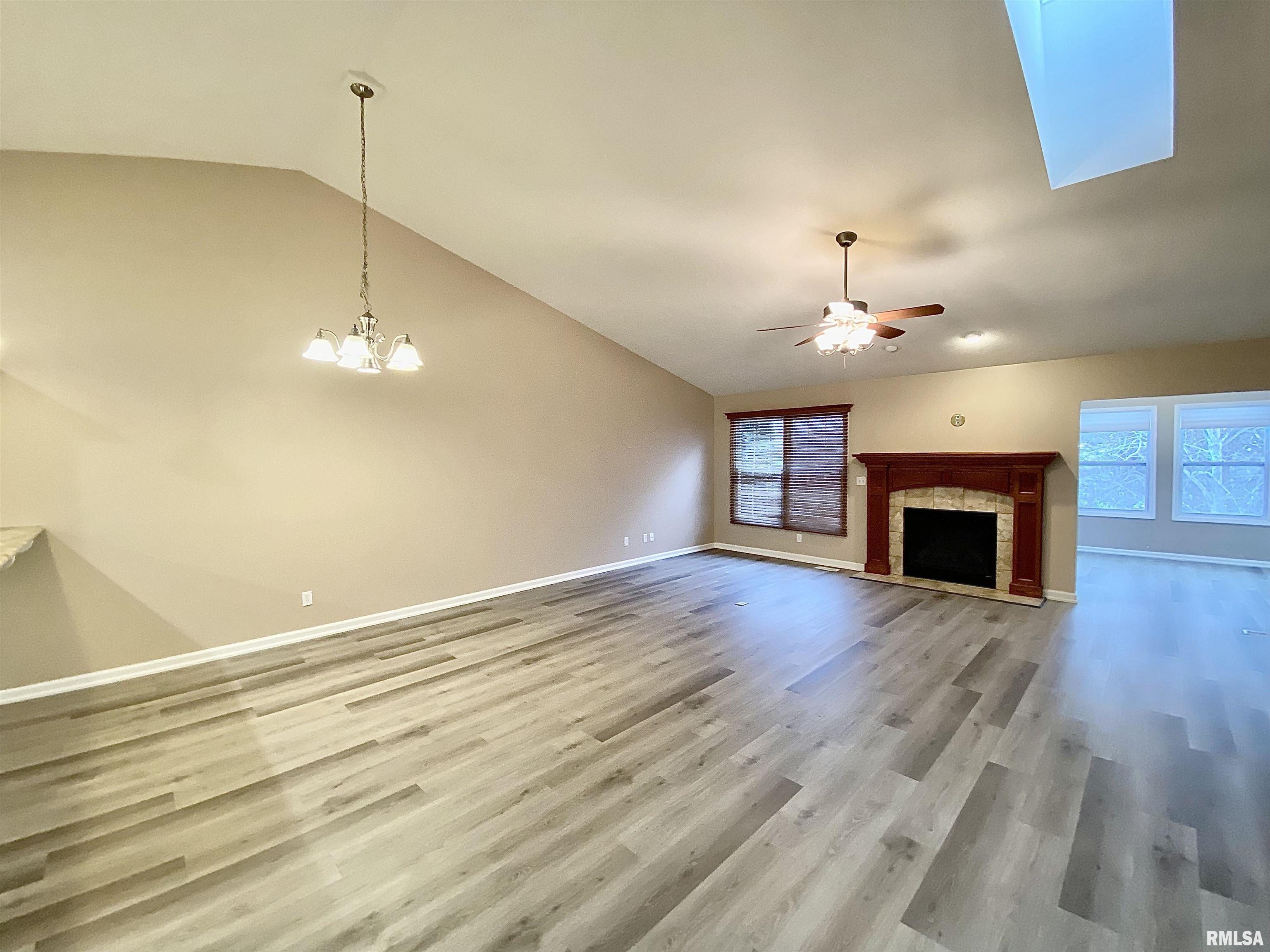 112 W Hillside Court, Dunlap, Illinois image 32