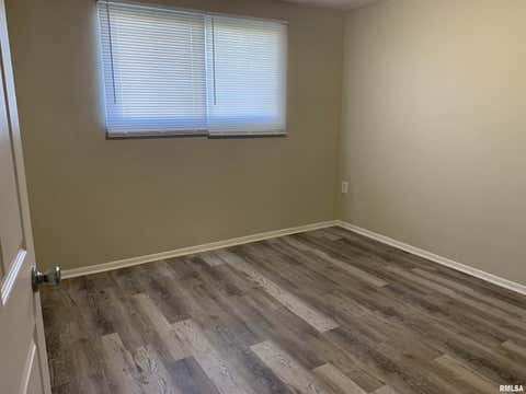 Homes For Rent - 1301 N 10th Street<br/> Pekin, IL 61554