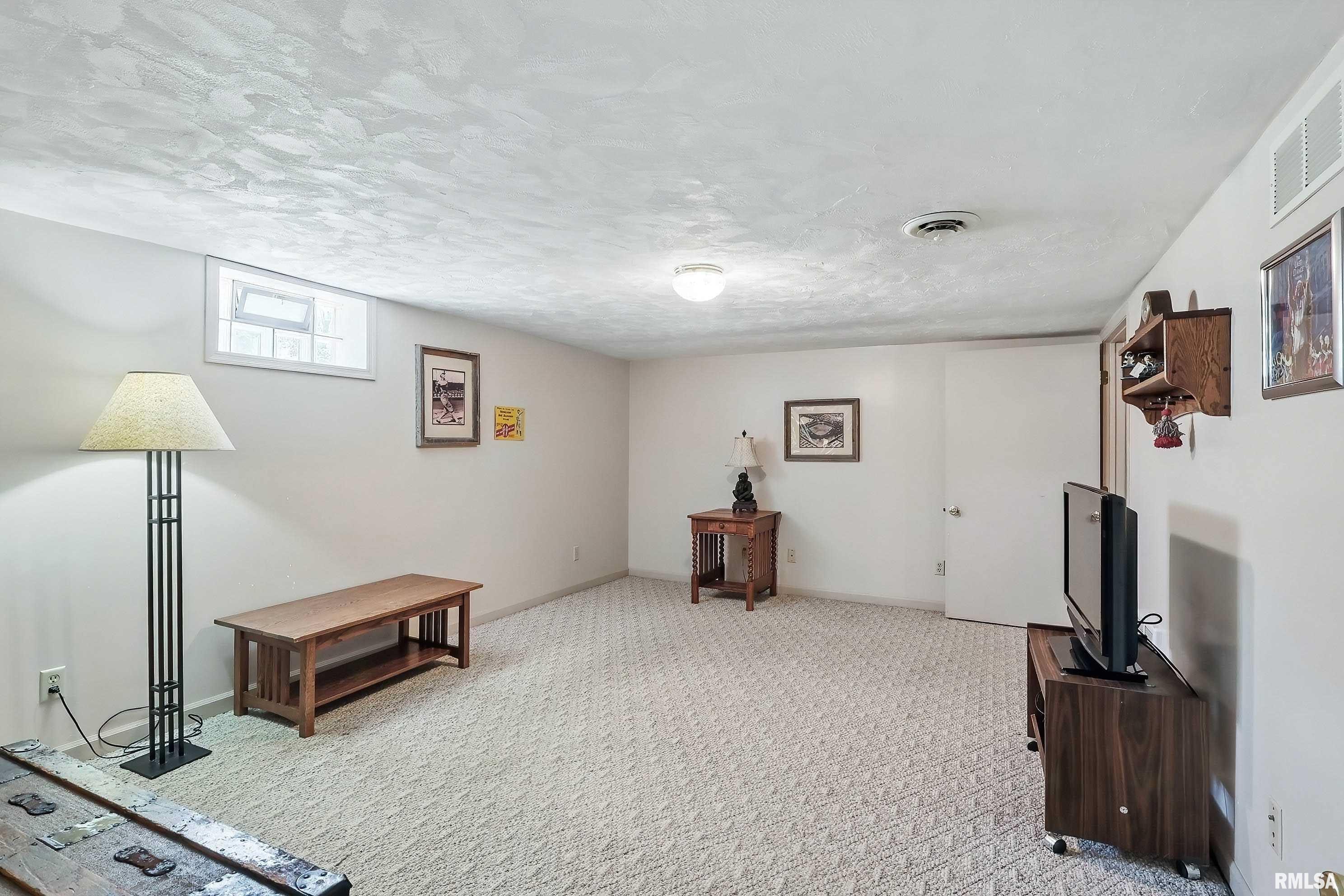 924 Brown Street, Bettendorf, Iowa image 35