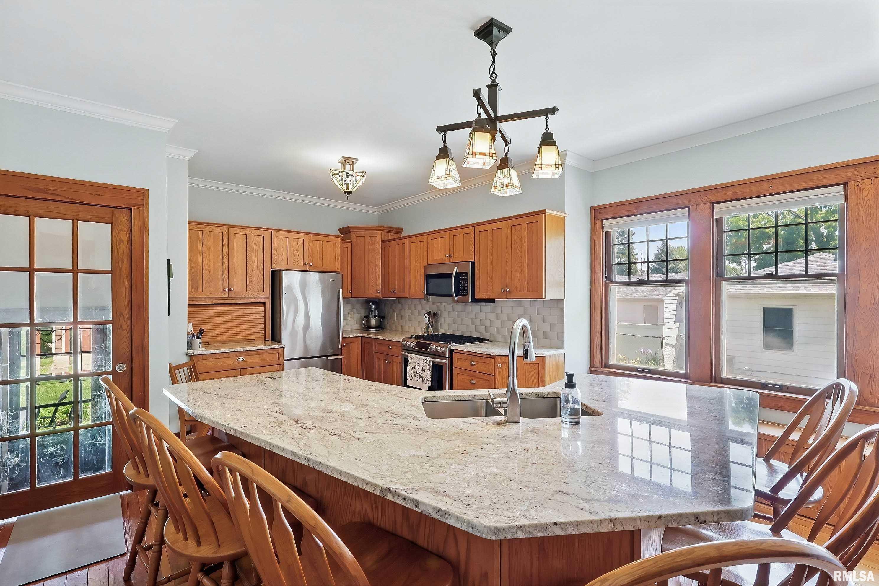 924 Brown Street, Bettendorf, Iowa image 16