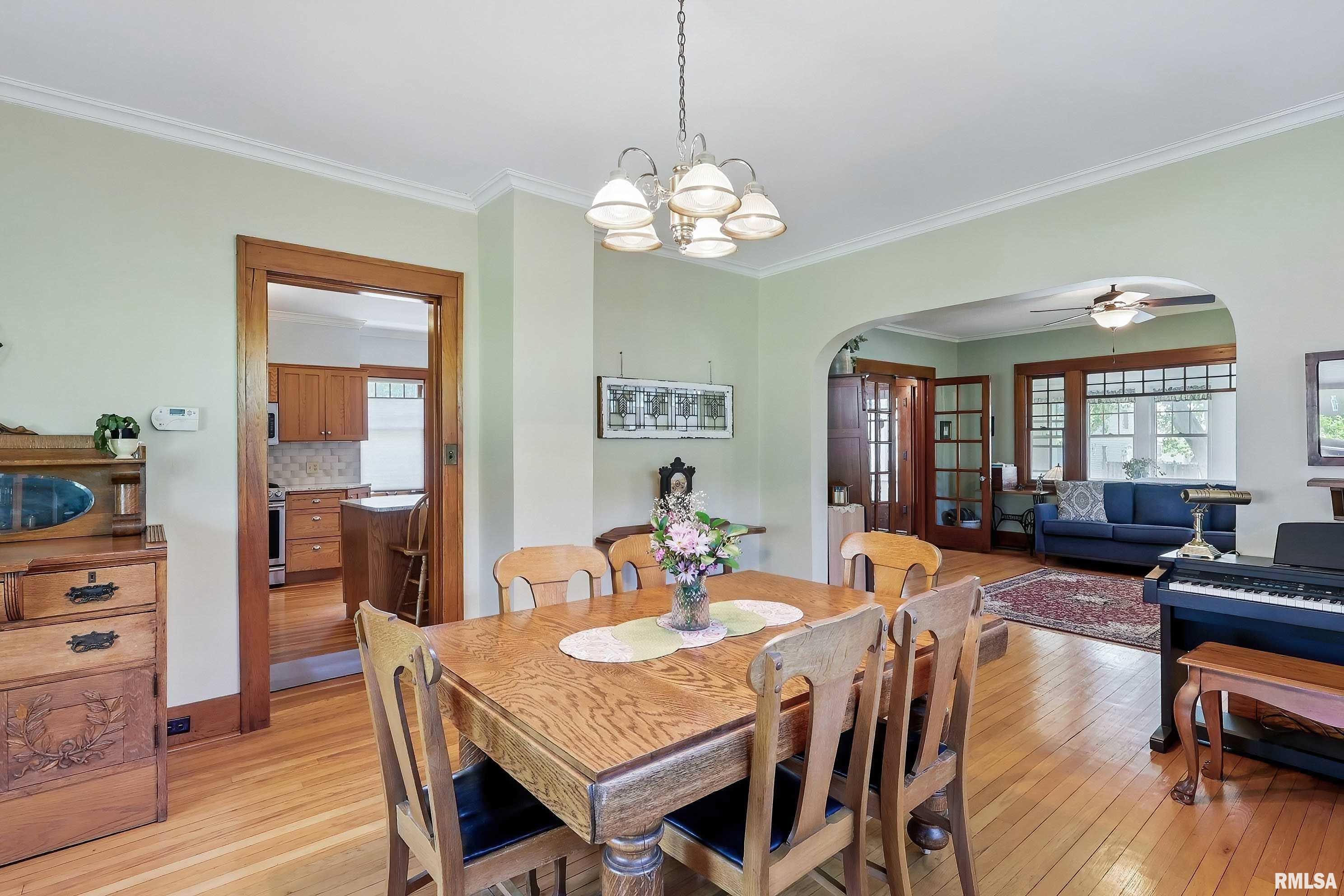 924 Brown Street, Bettendorf, Iowa image 14