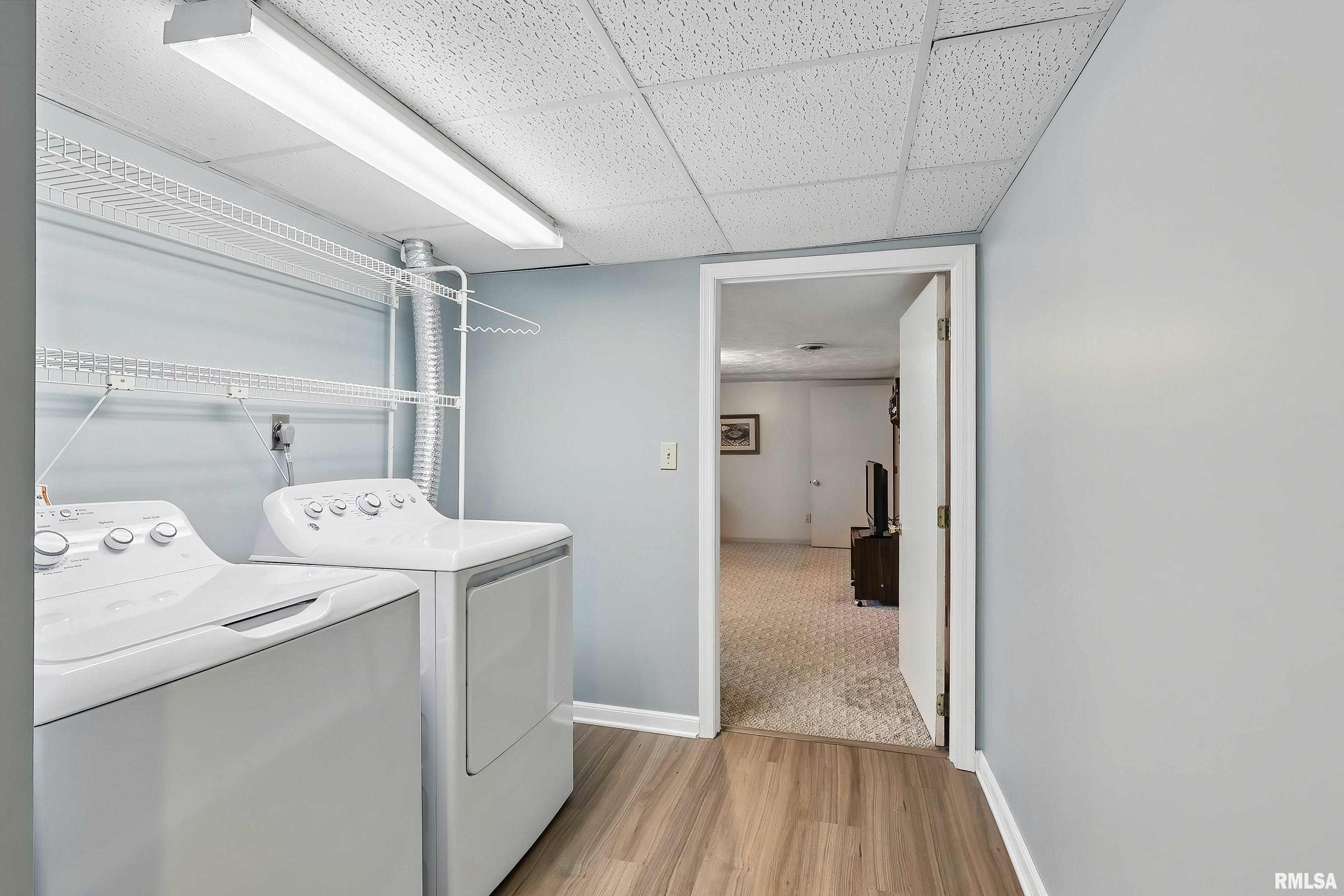 924 Brown Street, Bettendorf, Iowa image 32