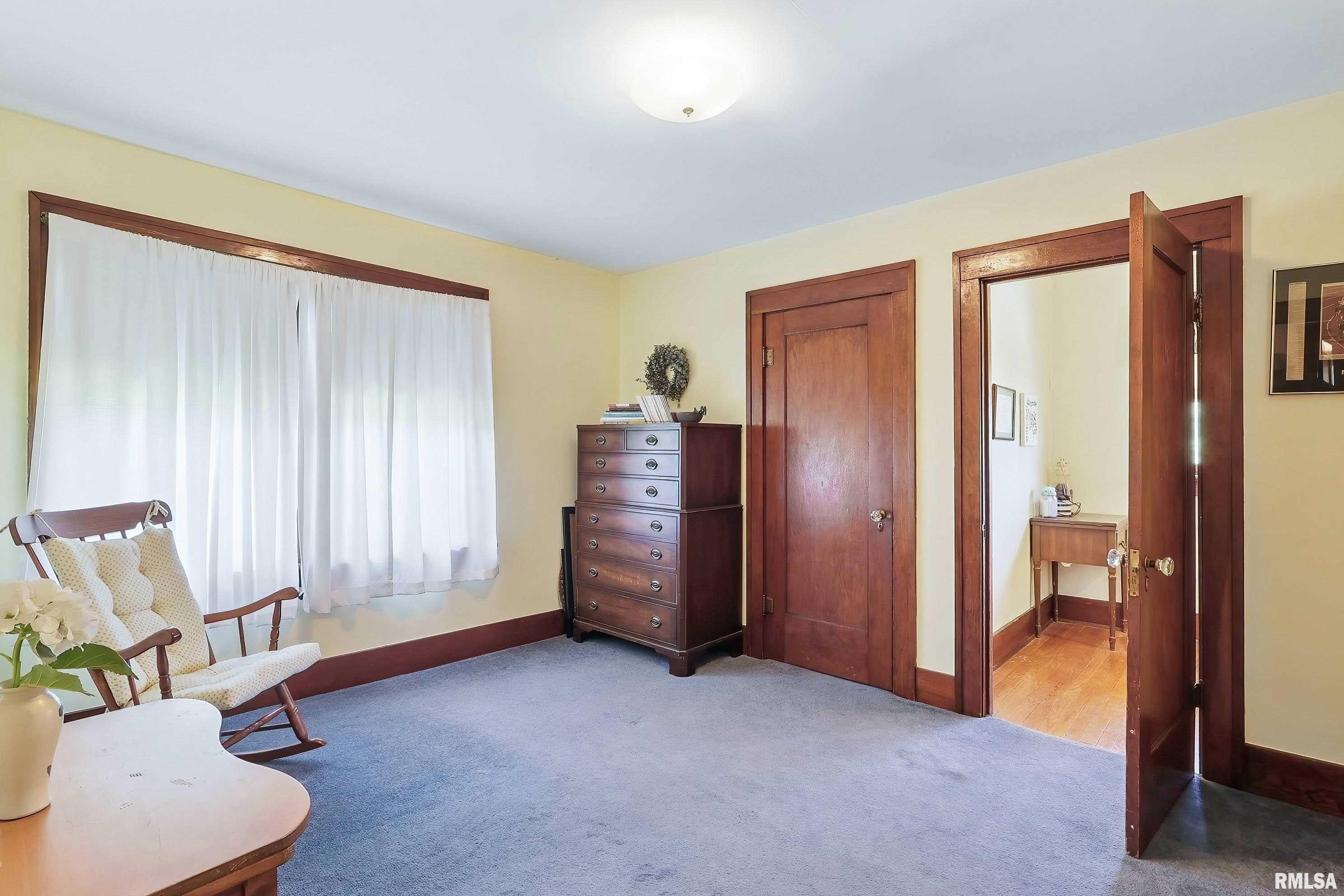 924 Brown Street, Bettendorf, Iowa image 24