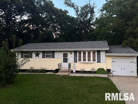 Homes For Sale - 118 Herman Street<br/> East Peoria, IL 61611