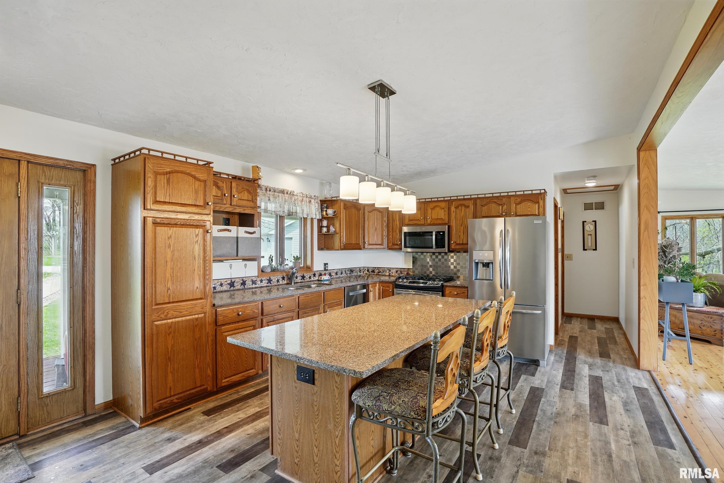 9721 115th Street West, Andalusia, Illinois image 17