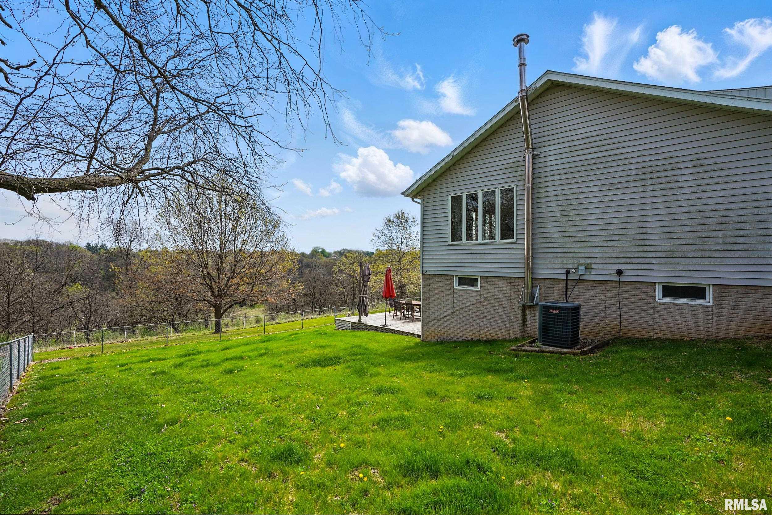 9721 115th Street West, Andalusia, Illinois image 7