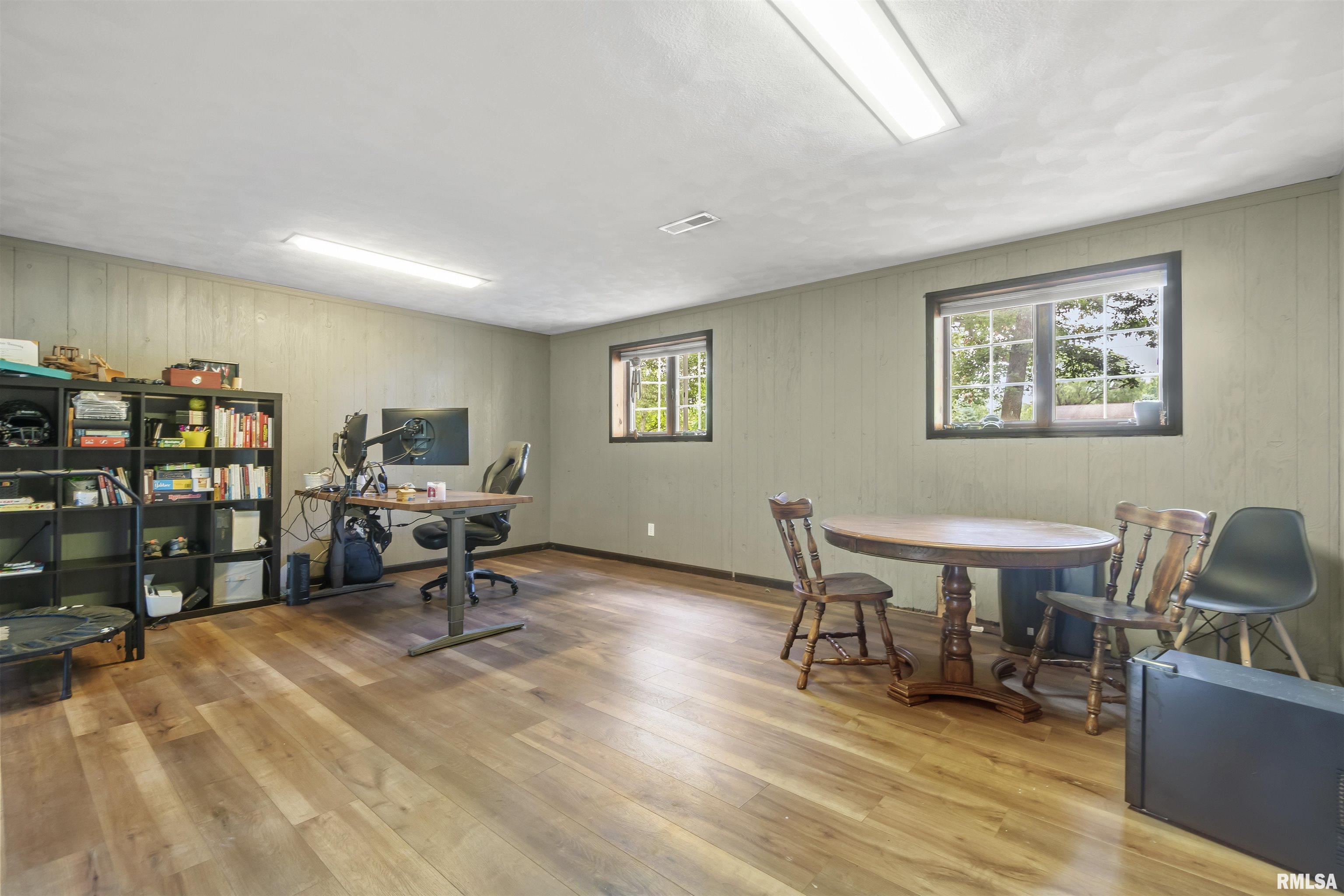201 E Lake Shore Drive, Edelstein, Illinois image 21