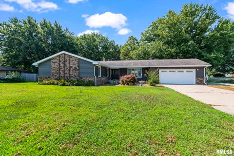 Homes For Sale - 1070 Green Acres Lane<br/> Springfield, IL 62707