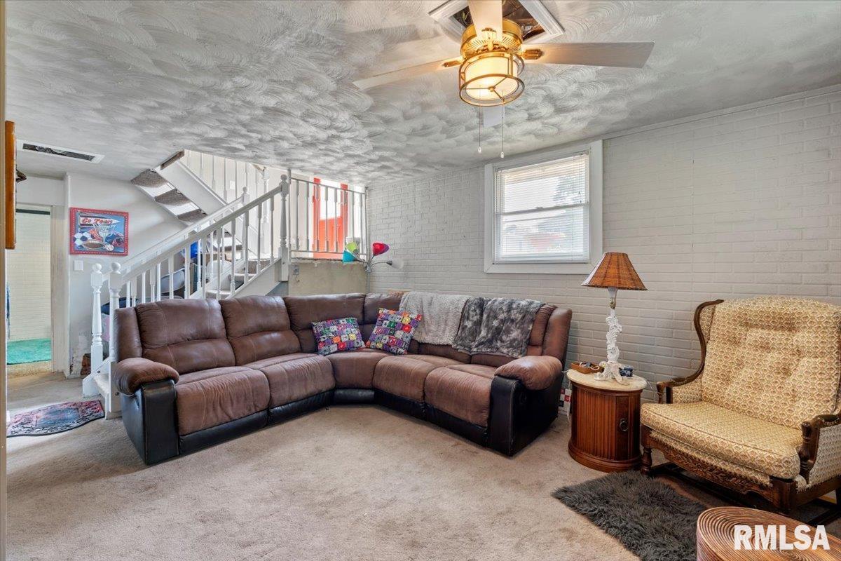 3110 N Pine Street, Davenport, Iowa image 22