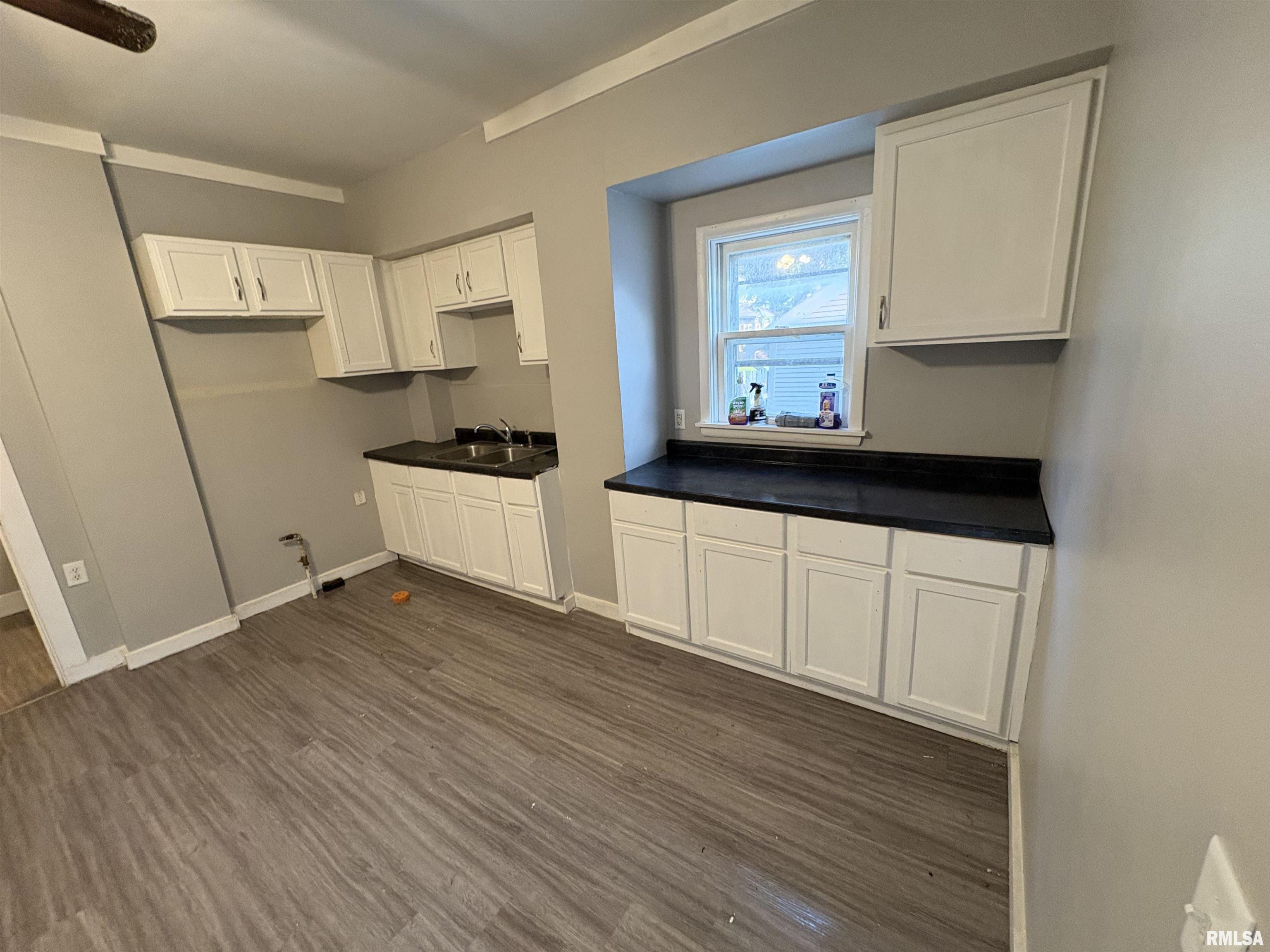 1150 14th Avenue, Moline, Illinois image 6