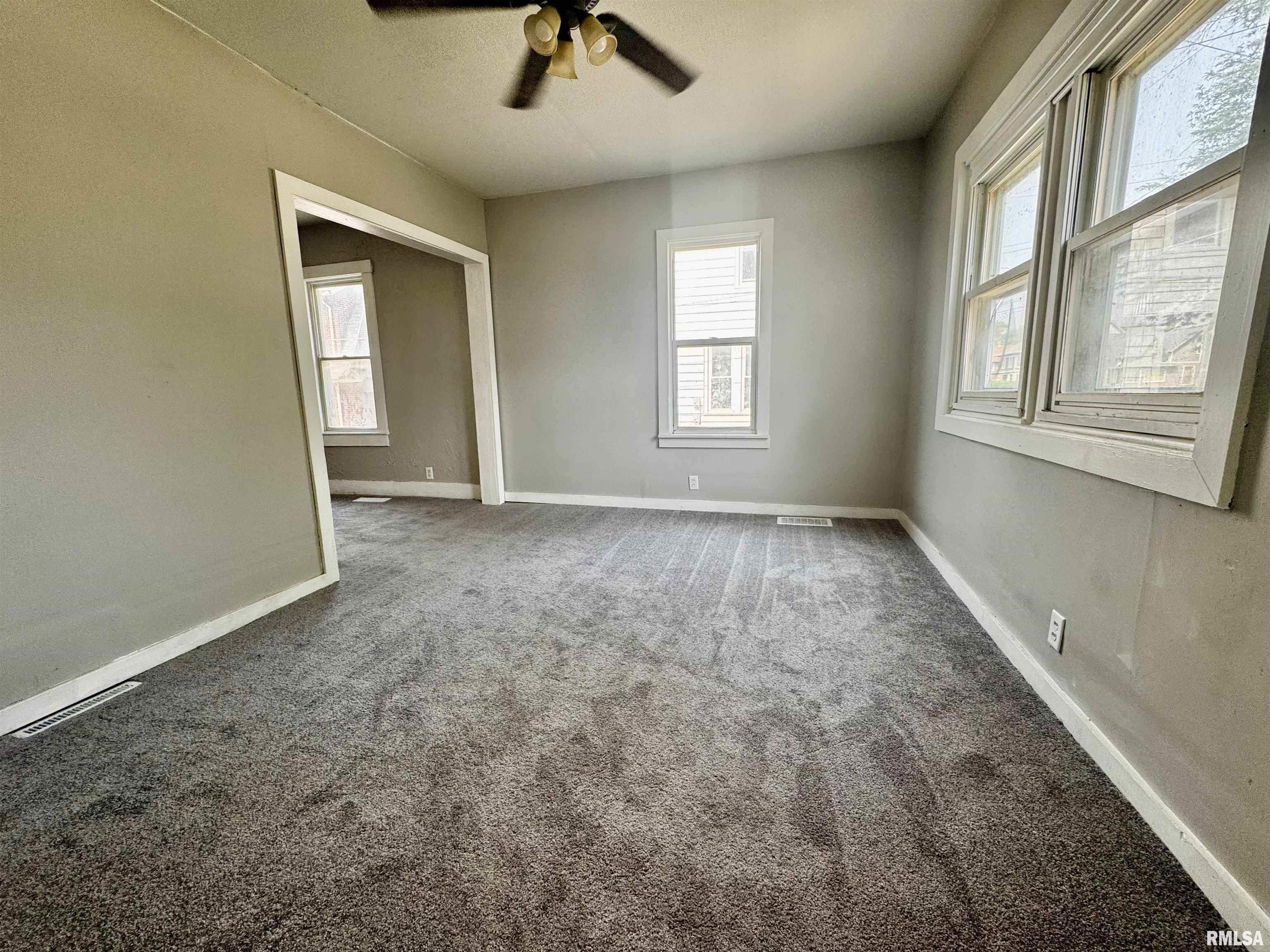 1150 14th Avenue, Moline, Illinois image 2