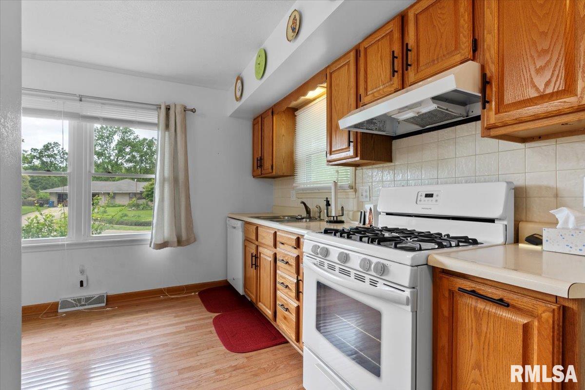 3156 Elmhurst Drive, Springfield, Illinois image 13
