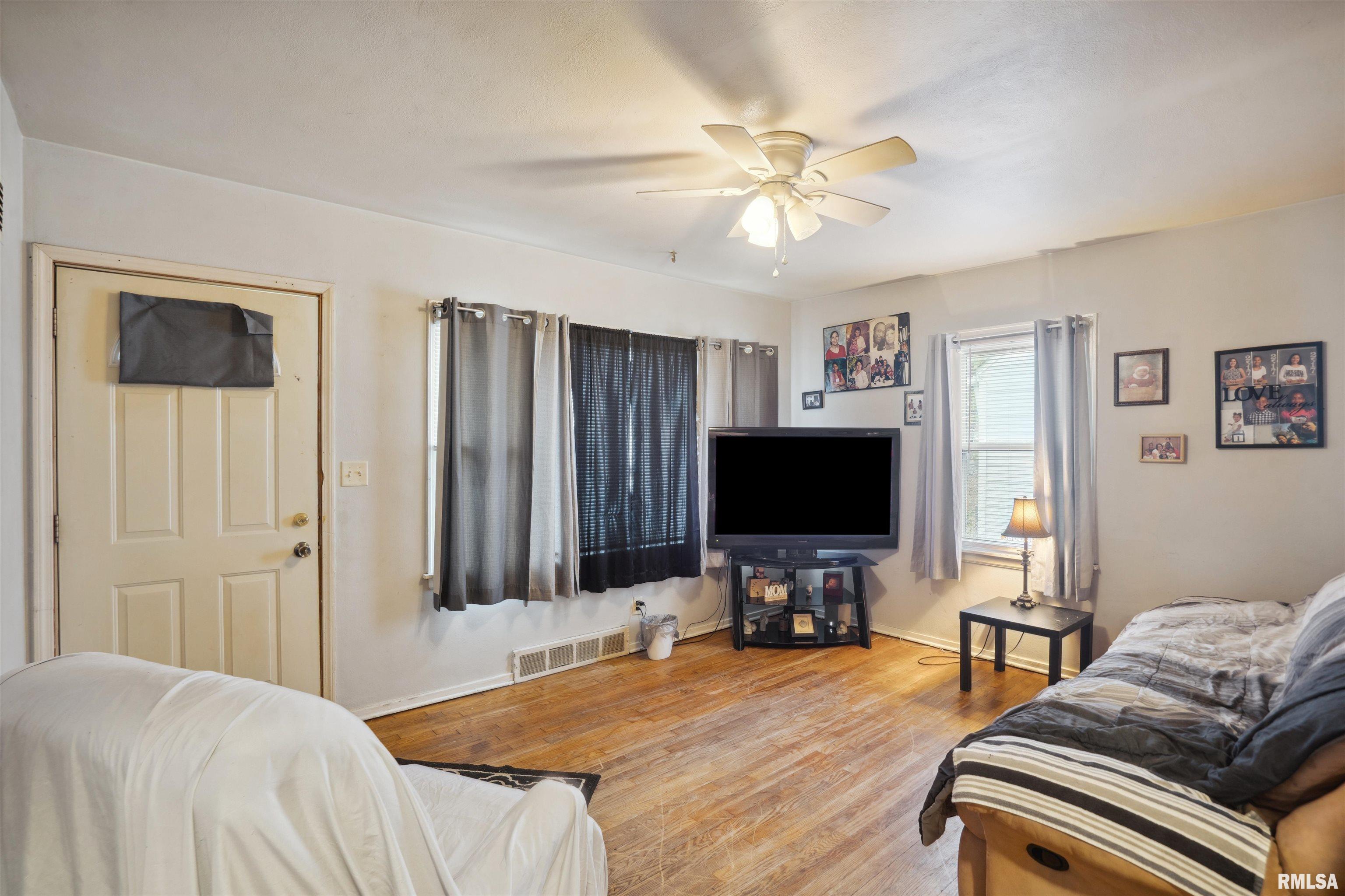 1003 S Concord Street, Davenport, Iowa image 2