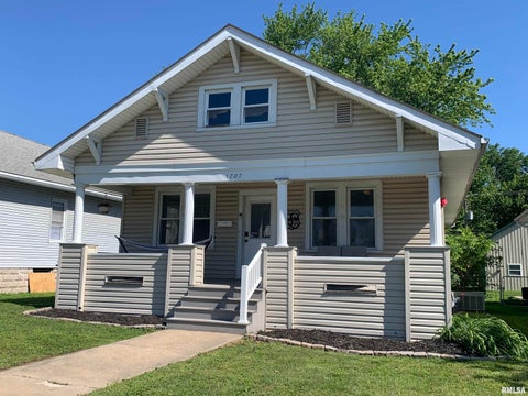 Homes For Sale - 1707 Ohio Street<br/> Quincy, IL 62301