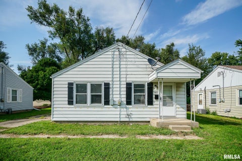 Homes For Sale - 3021 W Proctor Street<br/> Peoria, IL 61605