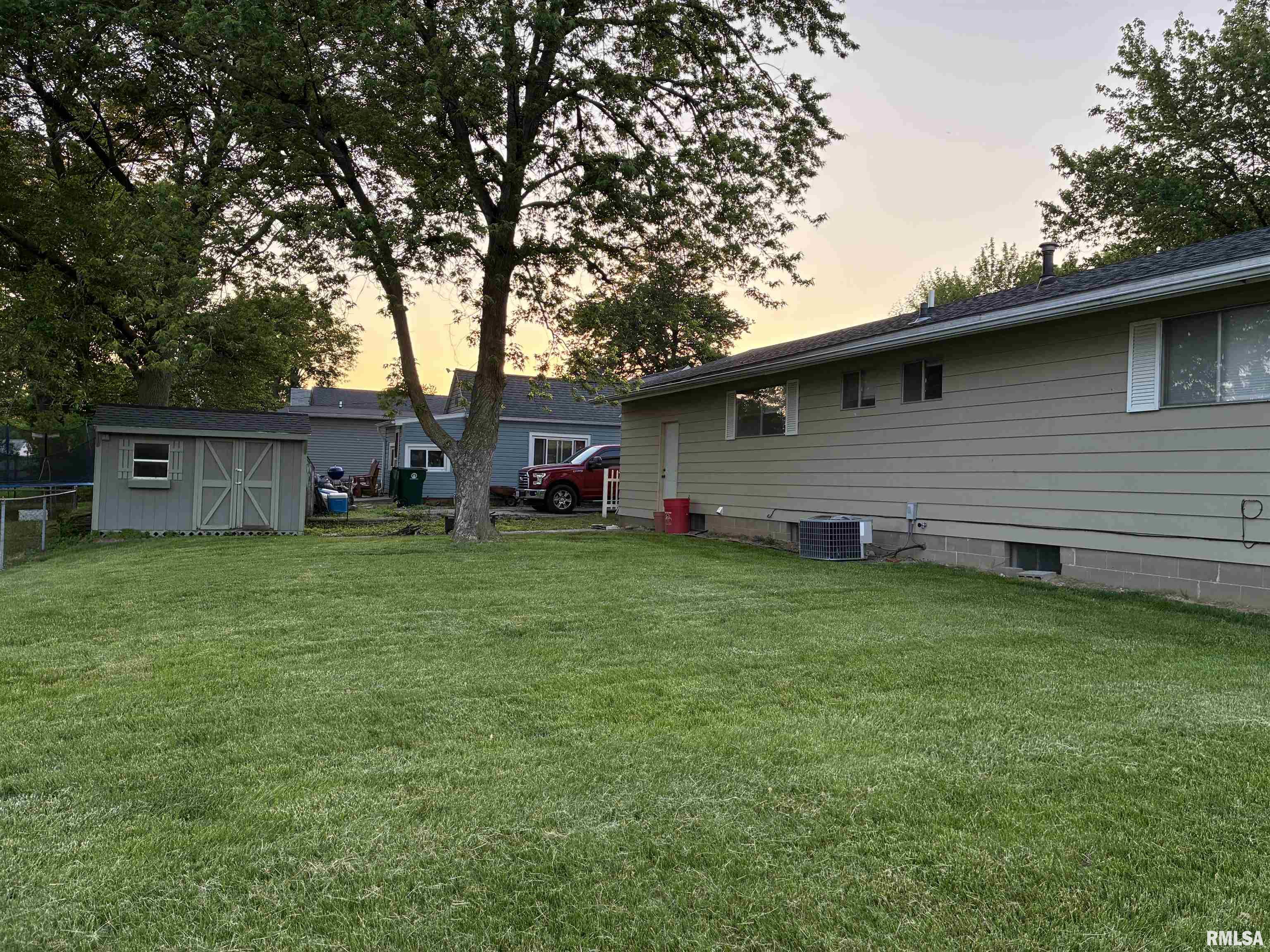 1744 Jackson Street, Quincy, Illinois image 10