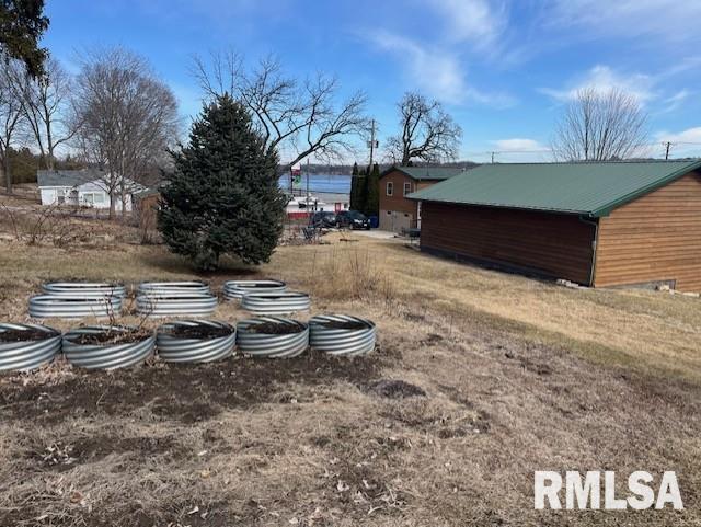 1128 N Cody Road, Le Claire, Iowa image 29