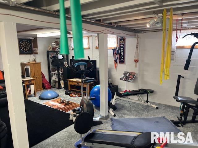 1128 N Cody Road, Le Claire, Iowa image 23