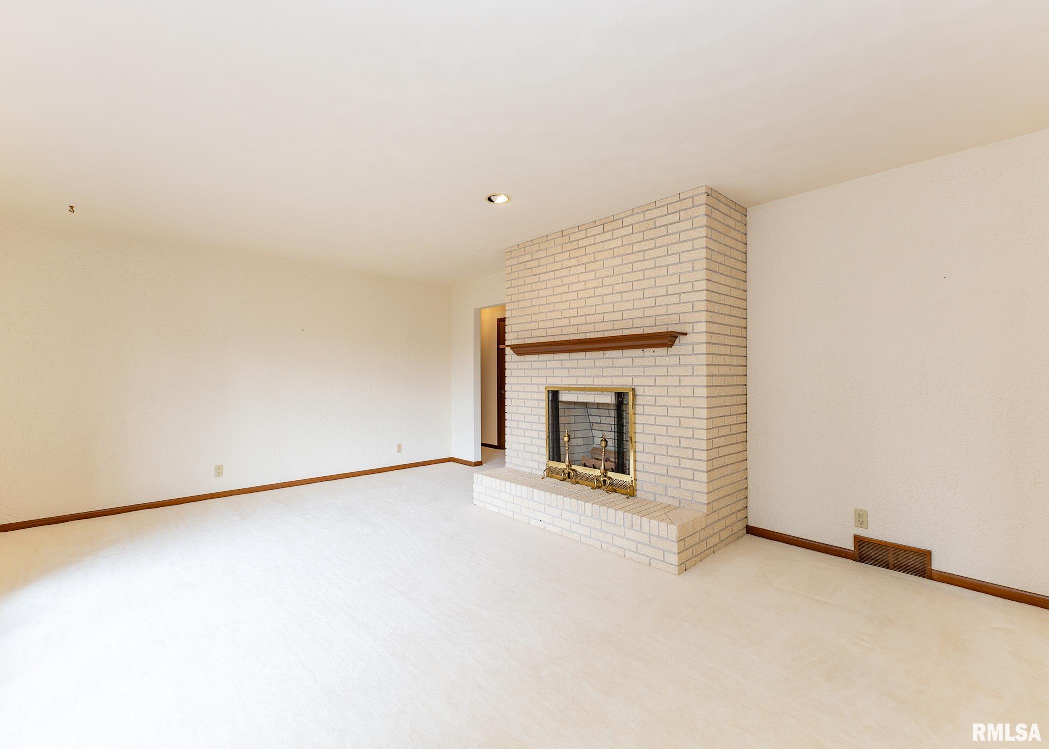 9721 234th Street North, Port Byron, Illinois image 12