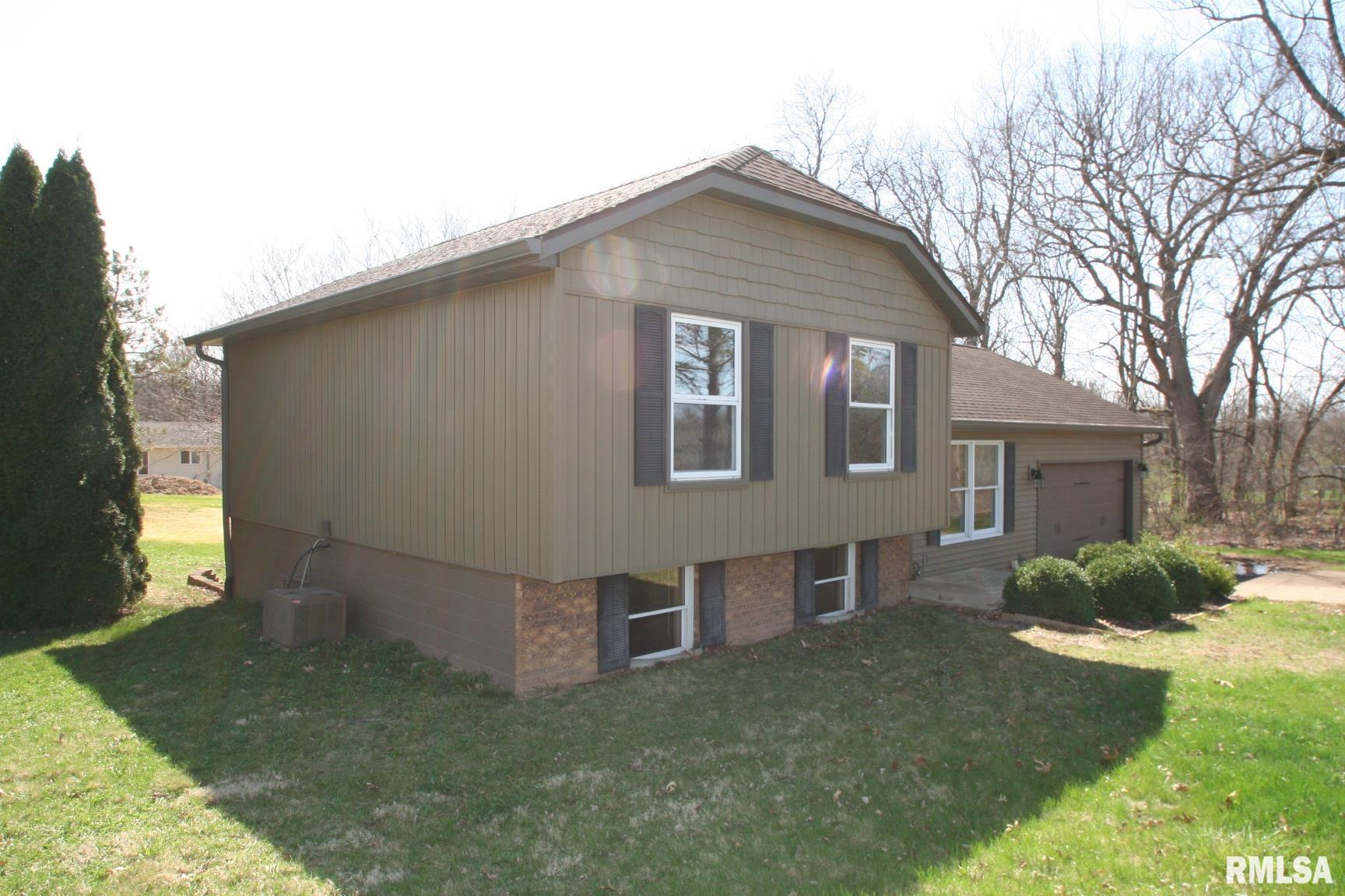 801 Heritage Drive, Mackinaw, Illinois image 2