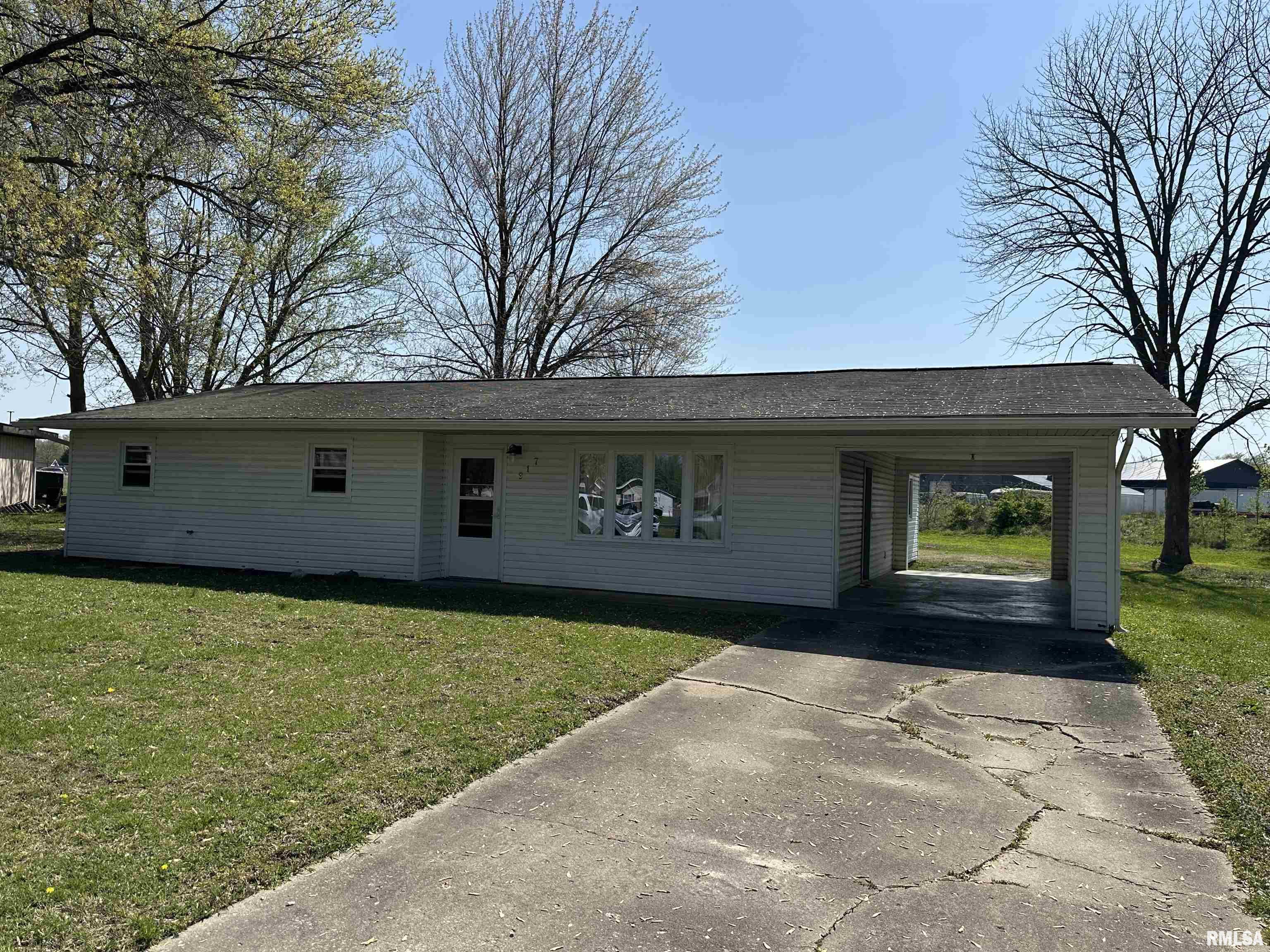 917 Roberta Drive, Murphysboro, Illinois image 2