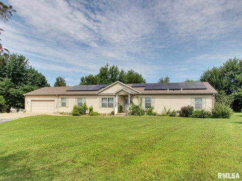 Homes For Sale - 4 Orchard Drive<br/> Pike County, Barry, IL 62312