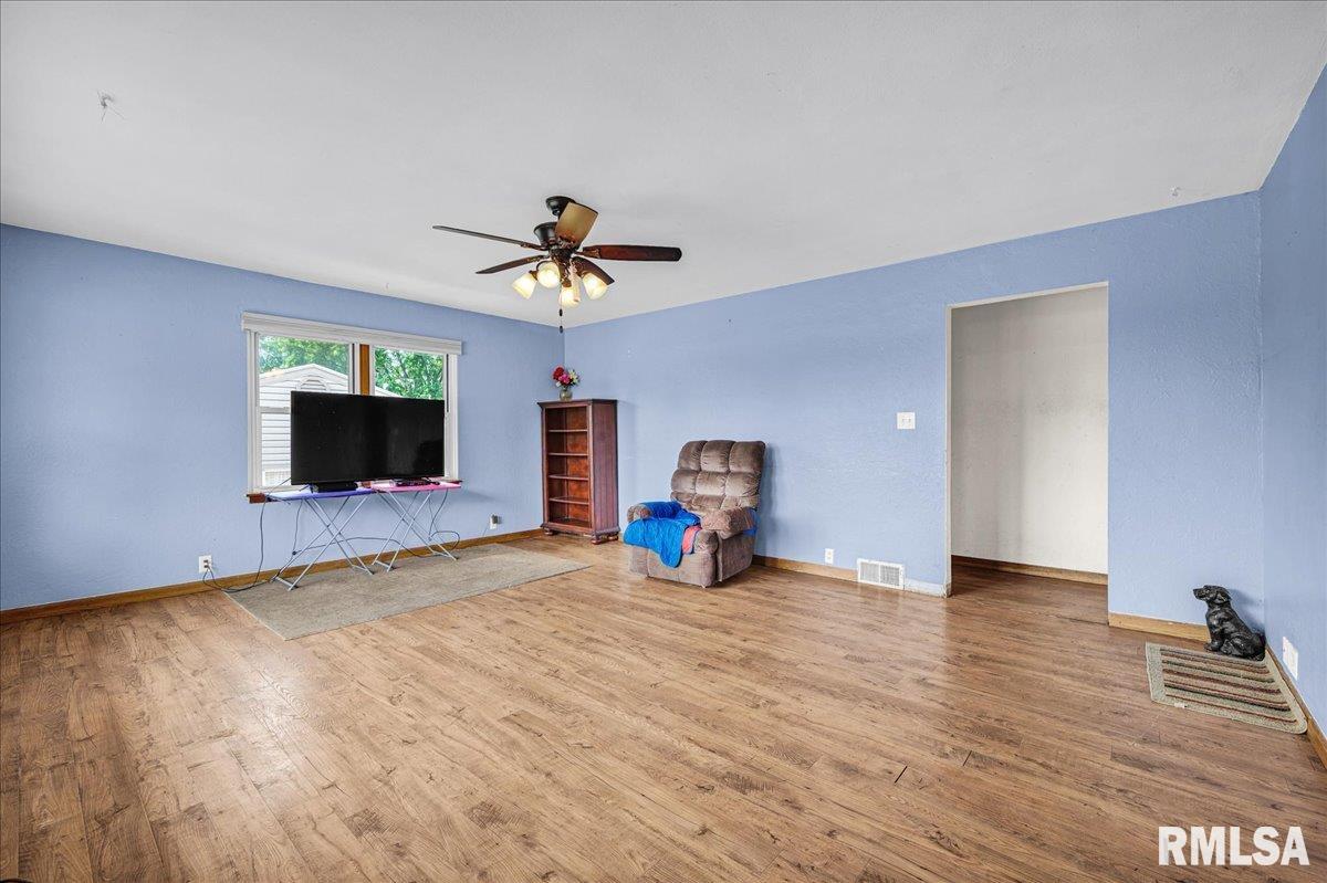 1411 Chestnut Street, Pekin, Illinois image 2