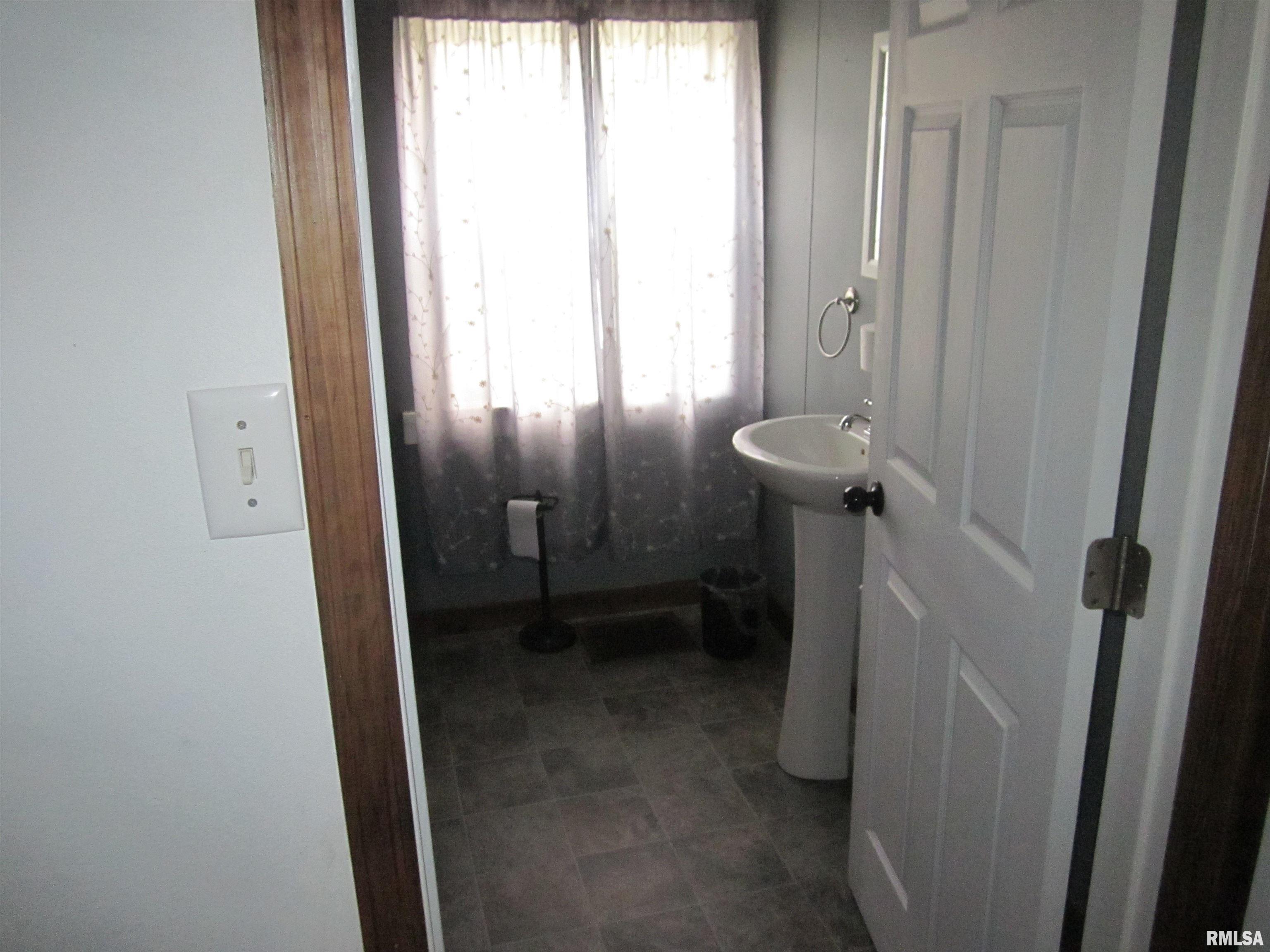 9482 Cr 3800 E Road, Mason City, Illinois image 8